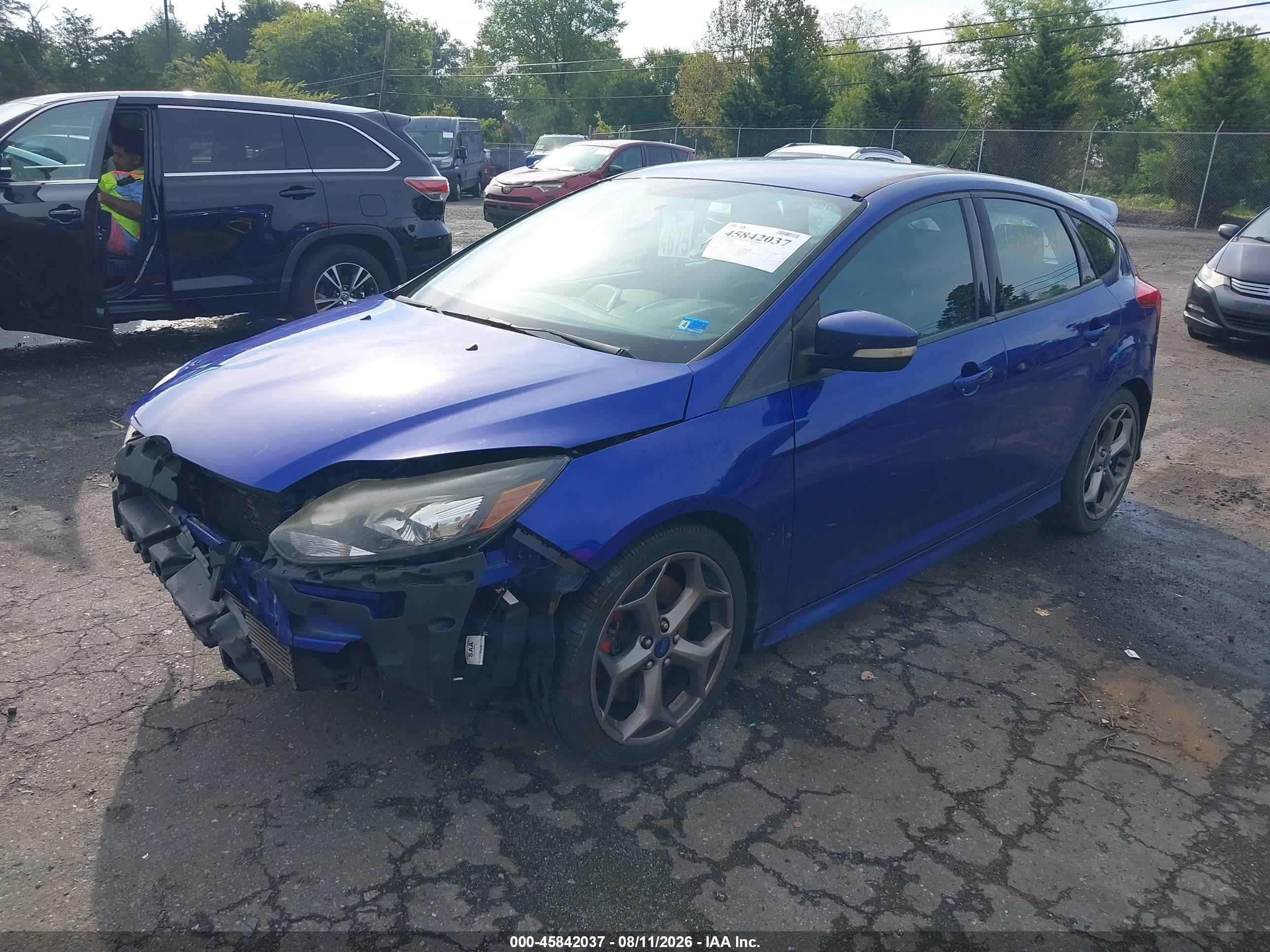 2014 Ford Focus St   Blue vin: 1FADP3L96EL338507