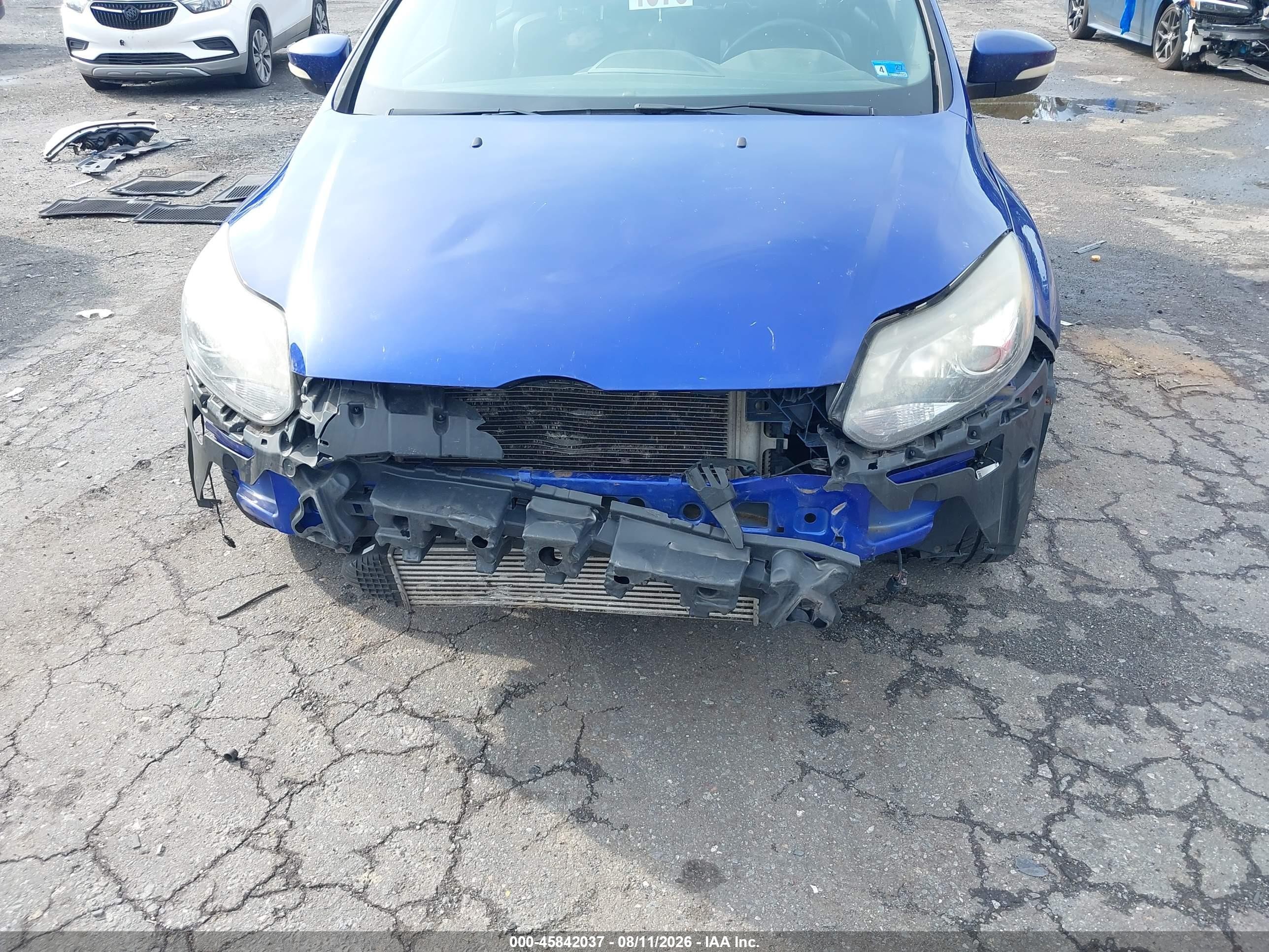2014 Ford Focus St   Blue vin: 1FADP3L96EL338507
