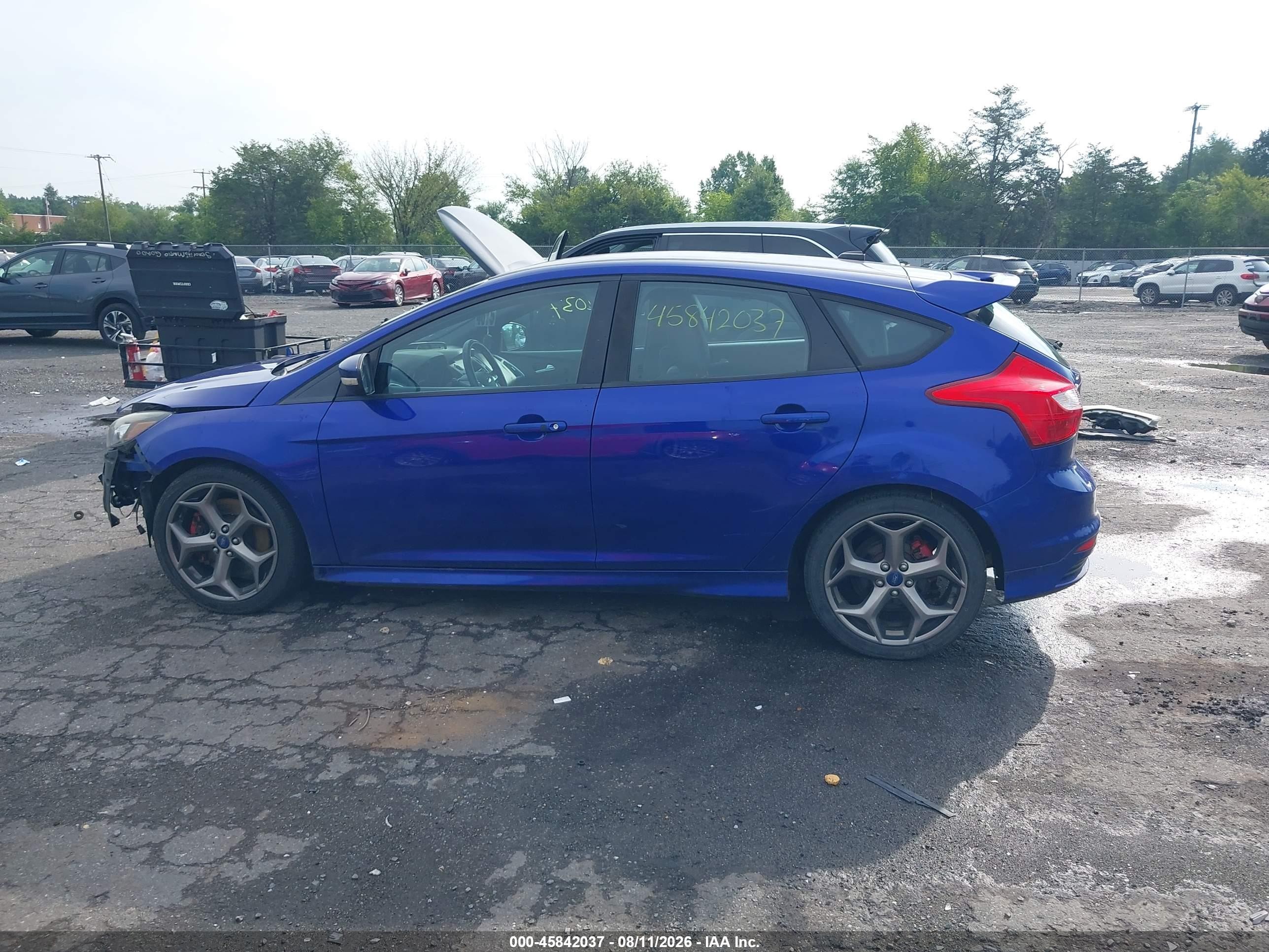 2014 Ford Focus St   Blue vin: 1FADP3L96EL338507