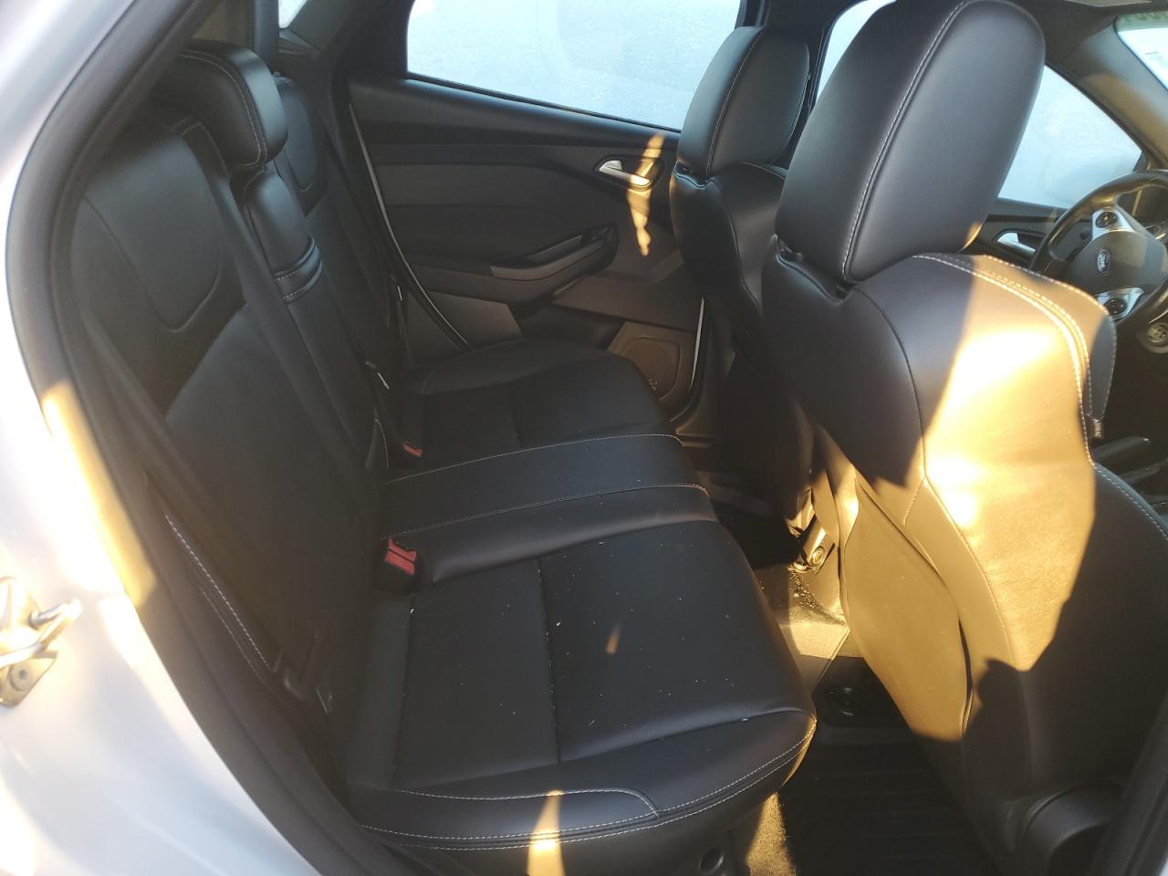 2014 Ford Focus St White vin: 1FADP3L96EL463149