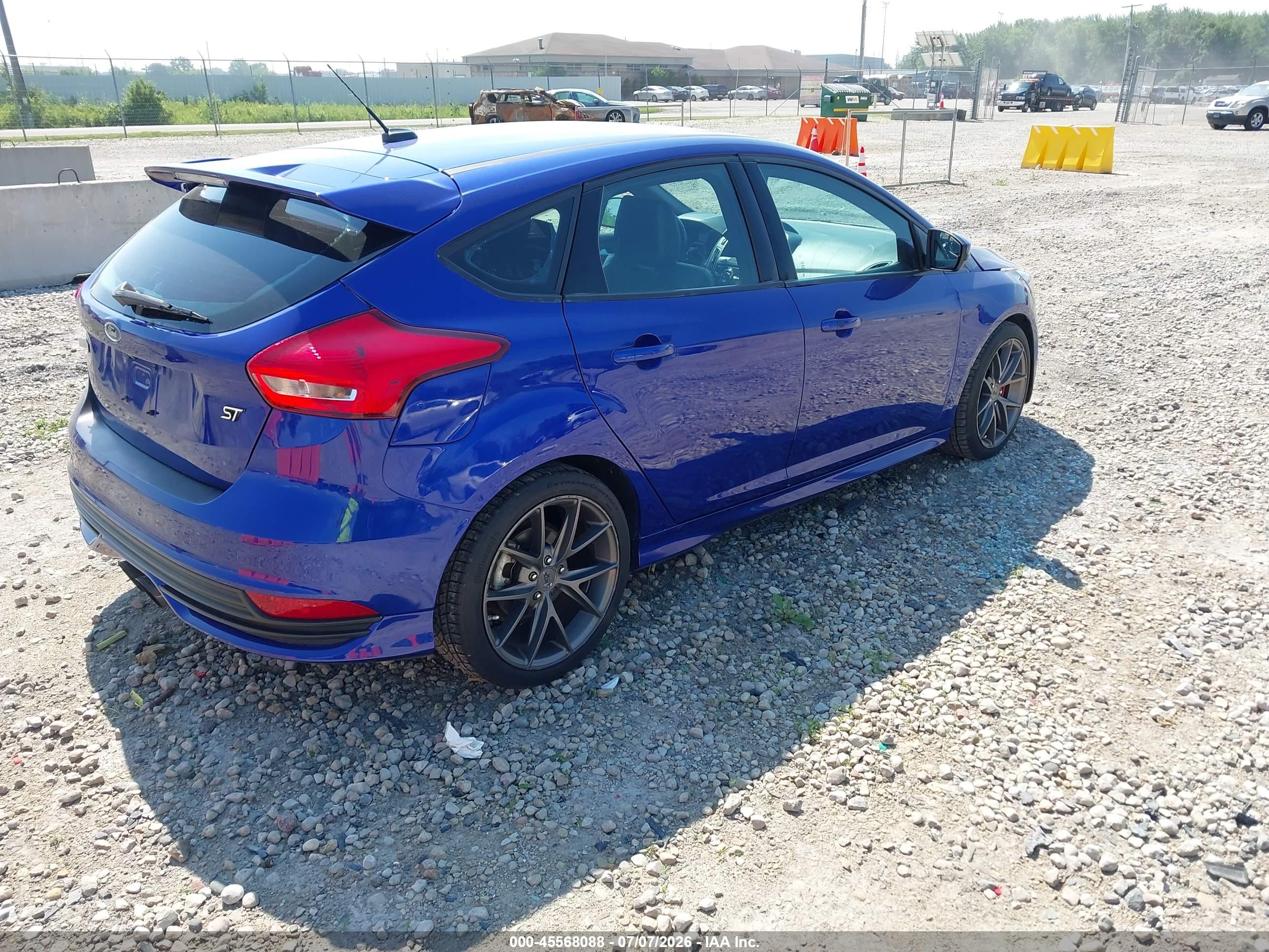 2015 Ford Focus St   Blue vin: 1FADP3L96FL229000