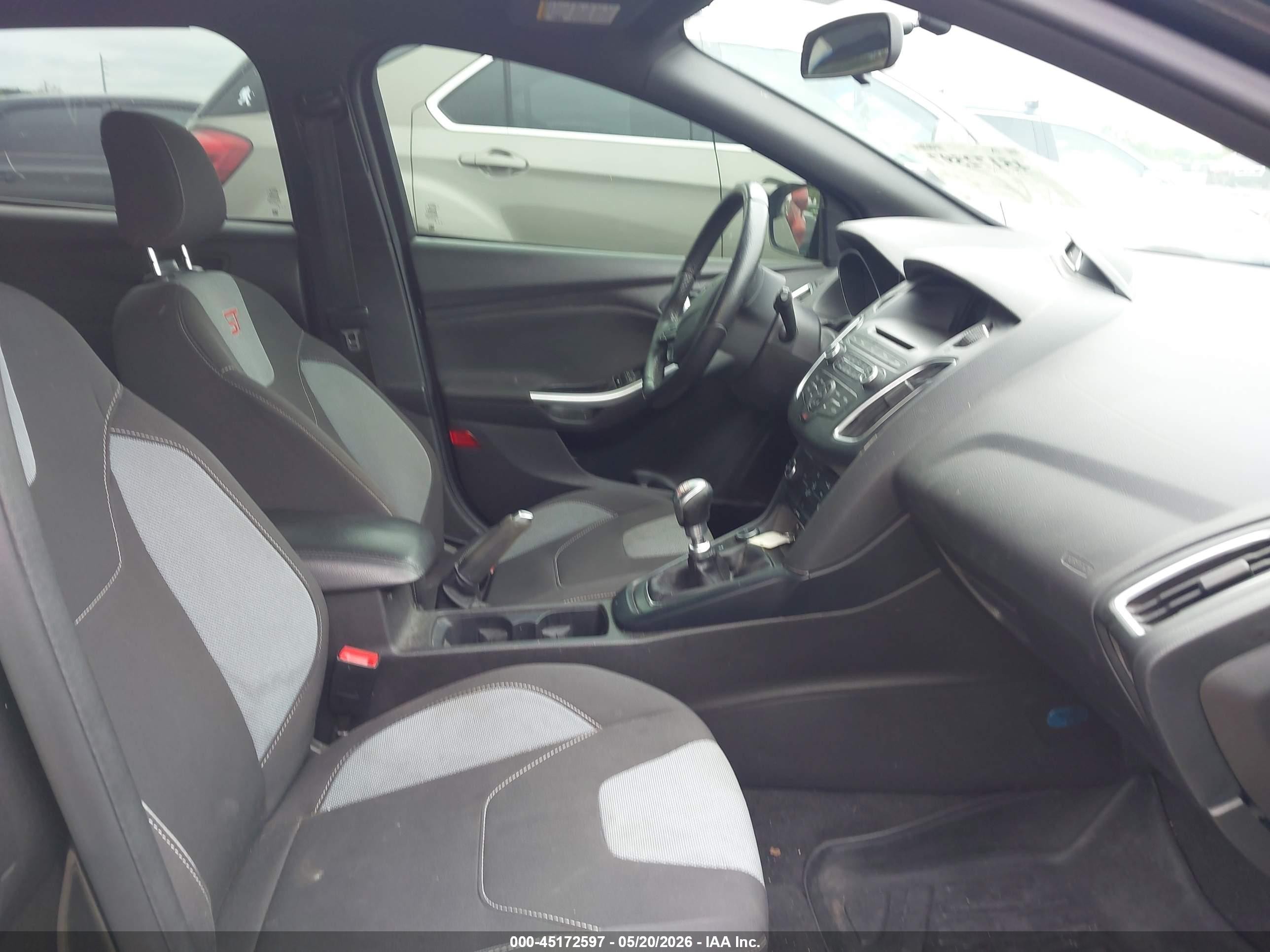 2015 Ford Focus St   Gray vin: 1FADP3L96FL387255