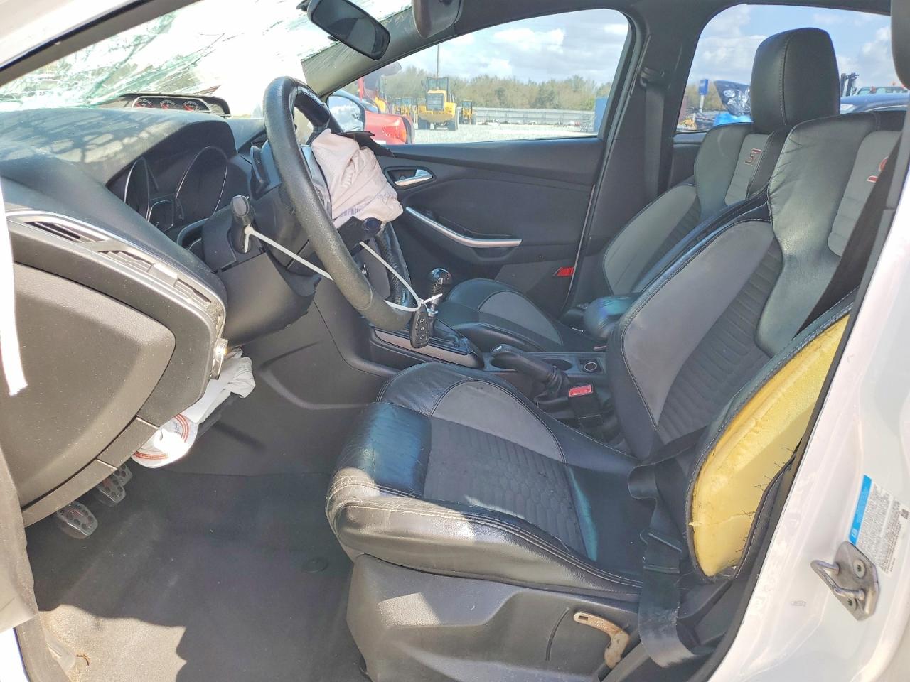2013 Ford Focus St White vin: 1FADP3L97DL181553