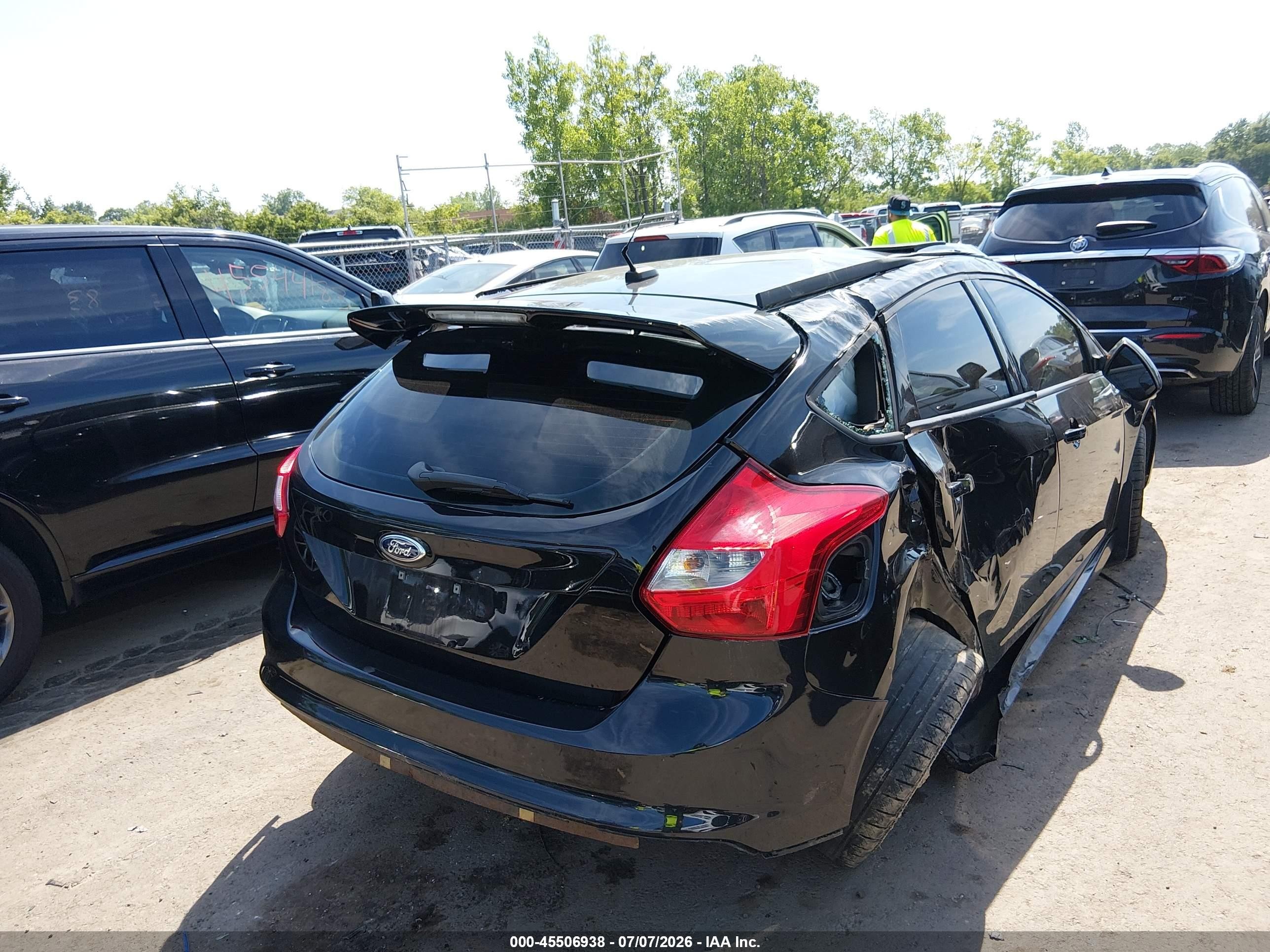 2013 Ford Focus St   Black vin: 1FADP3L97DL239791