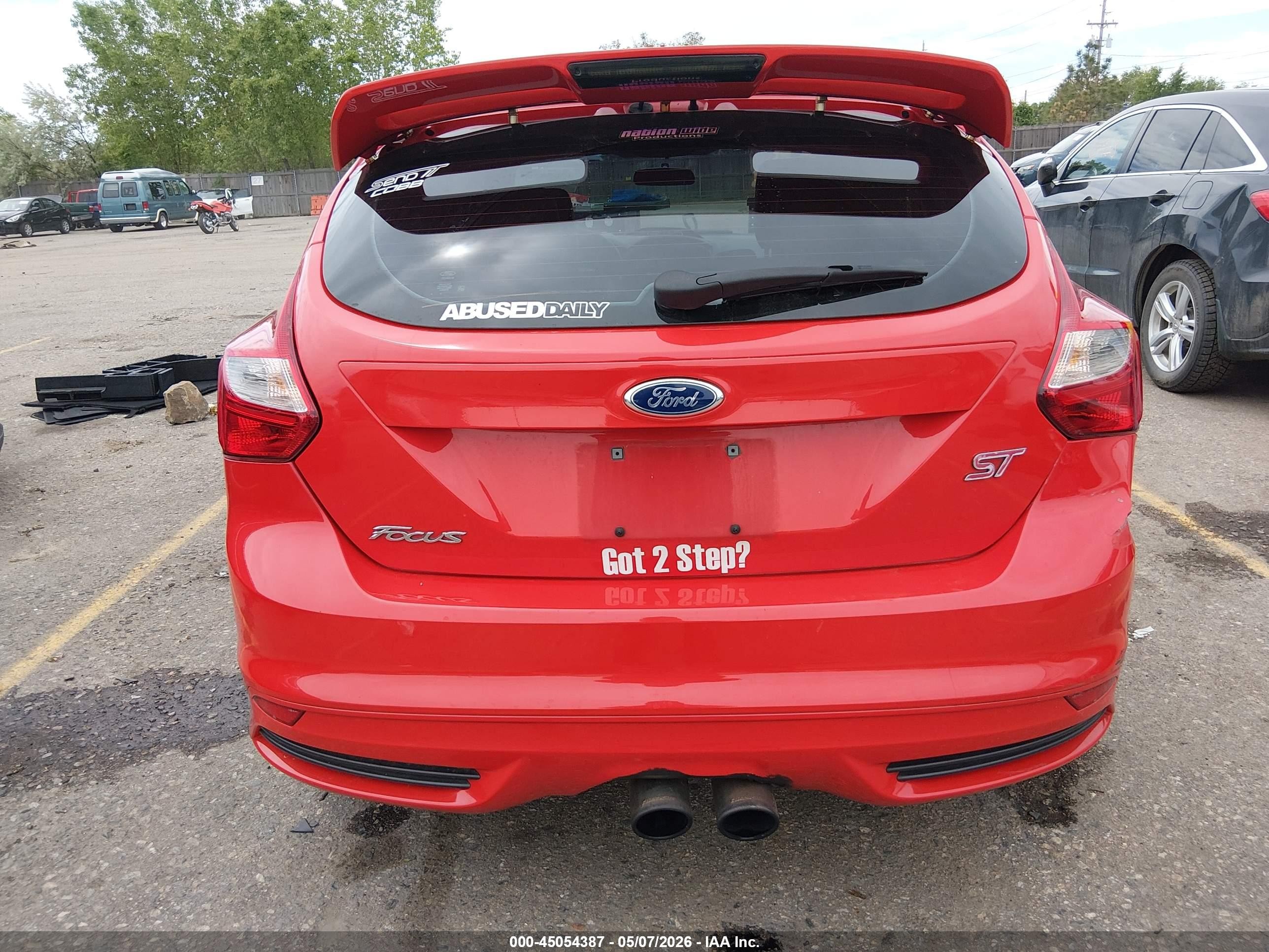 2013 Ford Focus St   Red vin: 1FADP3L97DL334626