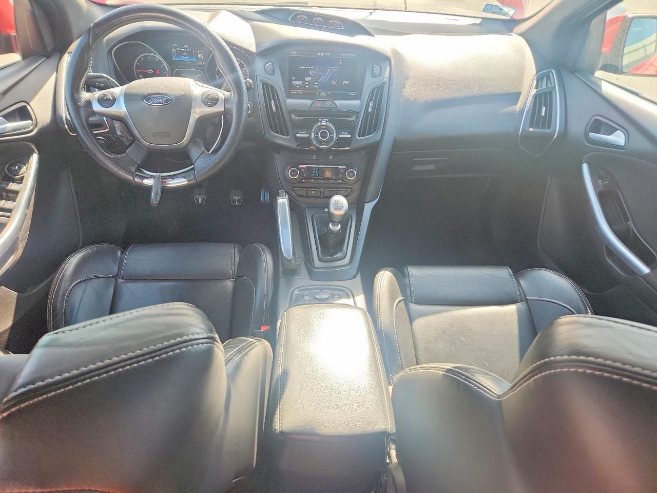 2014 Ford Focus St Красный vin: 1FADP3L97EL163961