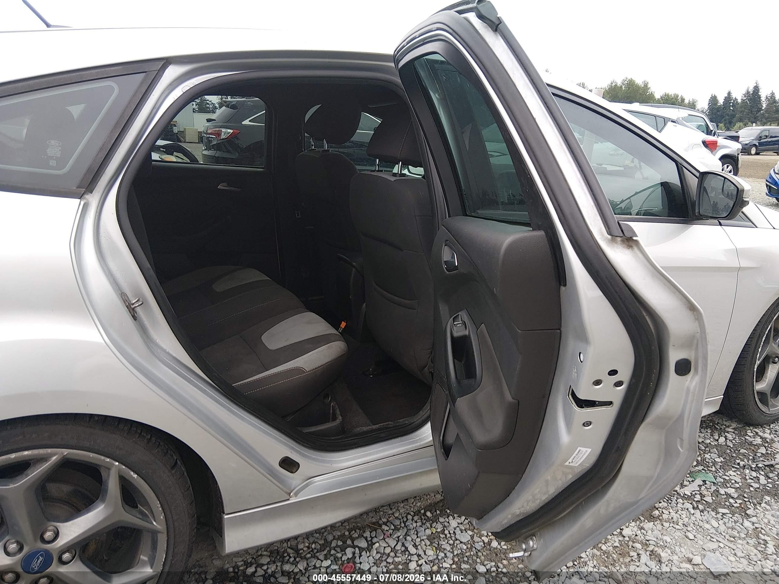 2014 Ford Focus St   Silver vin: 1FADP3L97EL238271