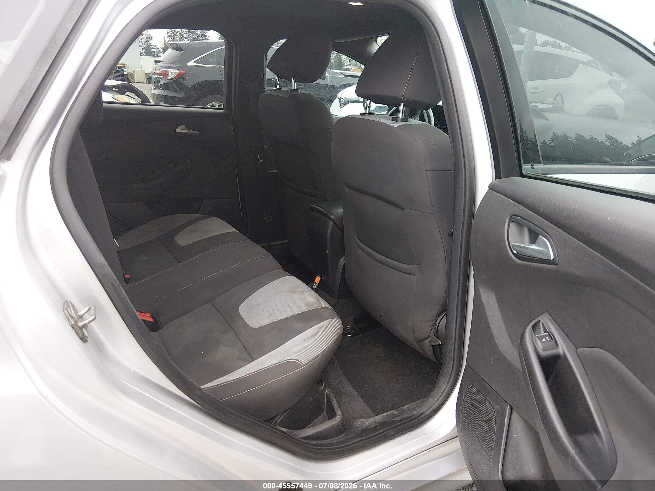 2014 Ford Focus St   Silver vin: 1FADP3L97EL238271