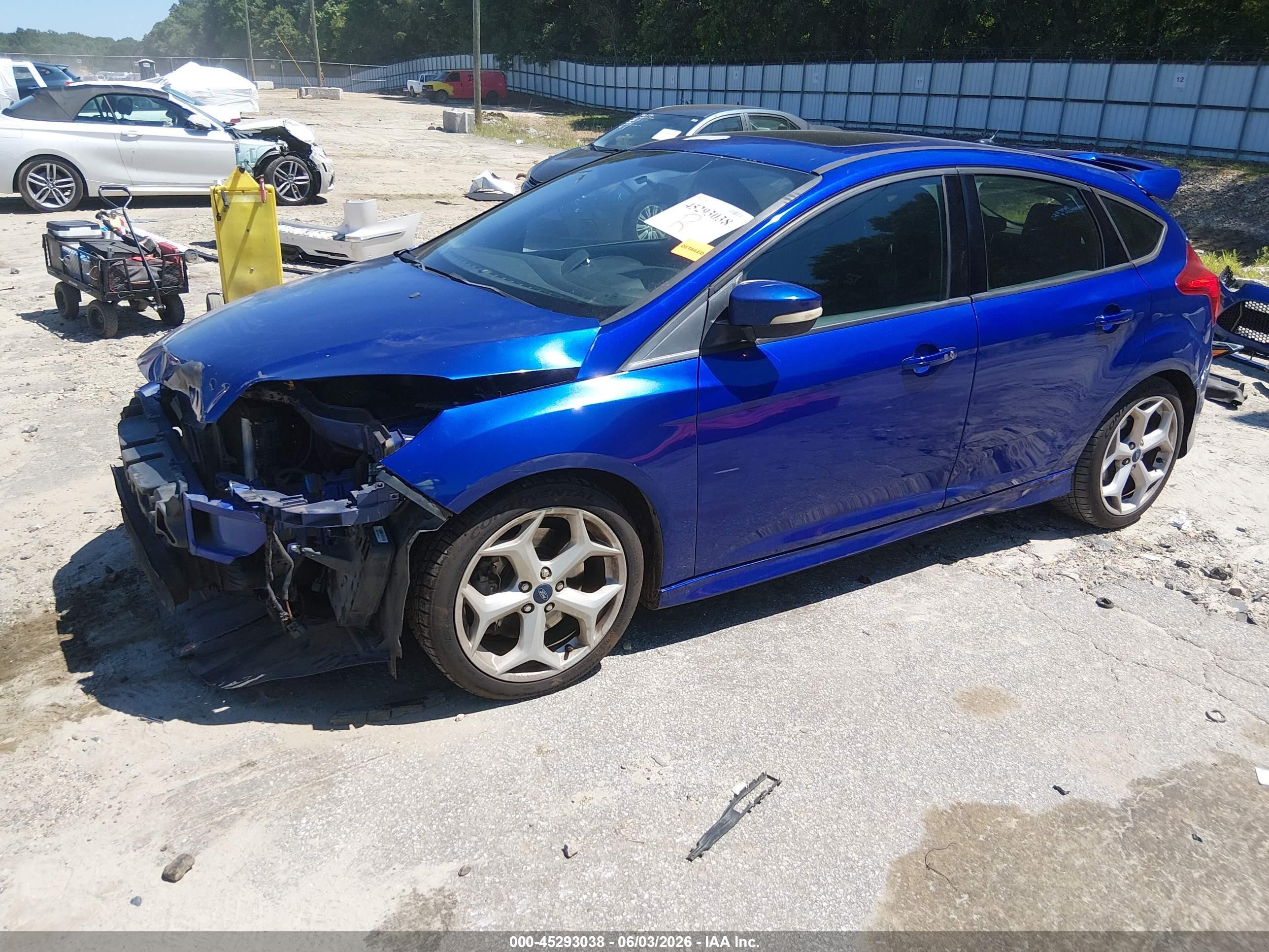 2014 Ford Focus St   Blue vin: 1FADP3L97EL426353