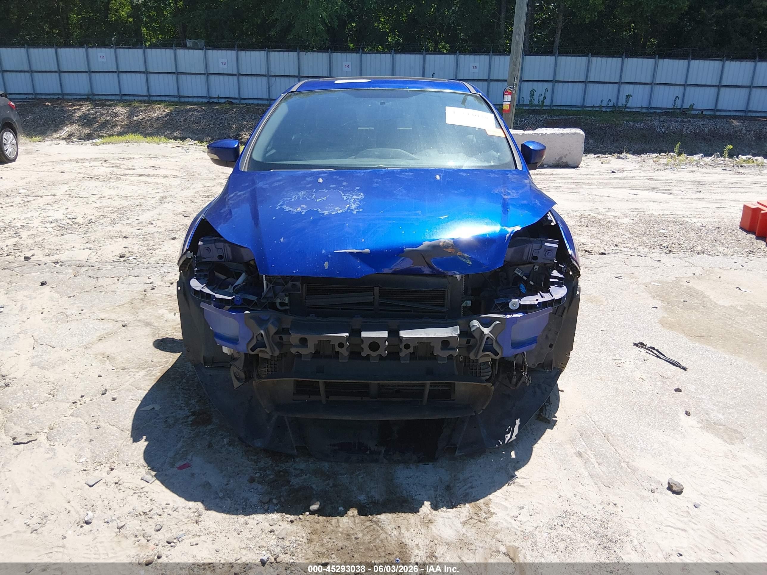 2014 Ford Focus St   Blue vin: 1FADP3L97EL426353