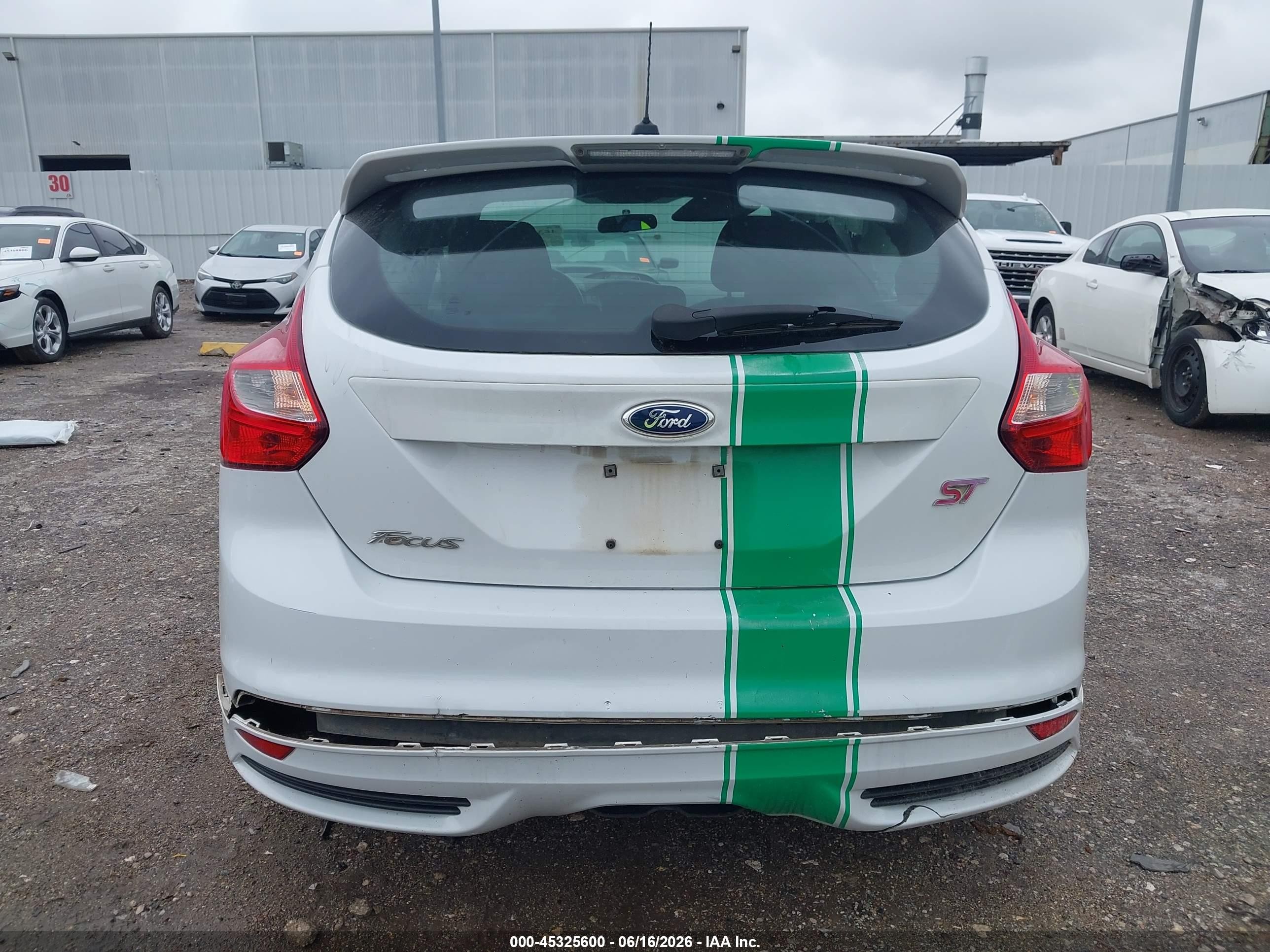 2014 Ford Focus St   Белый vin: 1FADP3L97EL430001