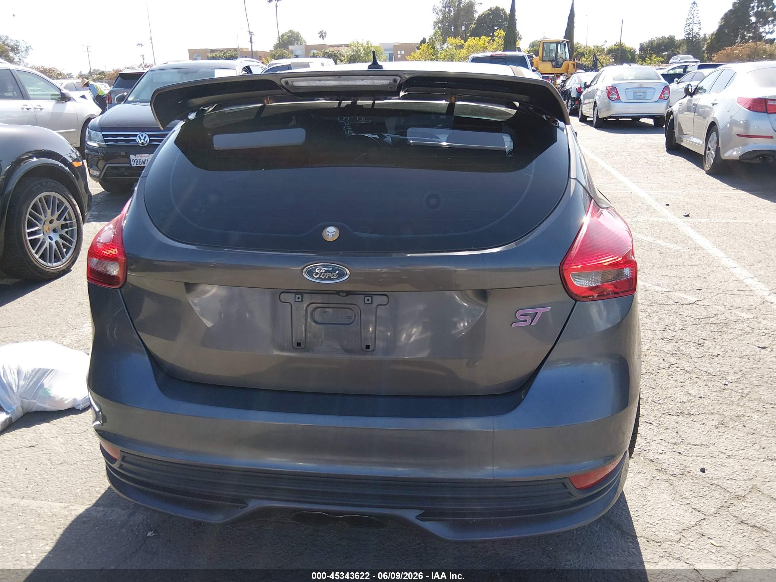 2015 Ford Focus St   Серый vin: 1FADP3L97FL241284
