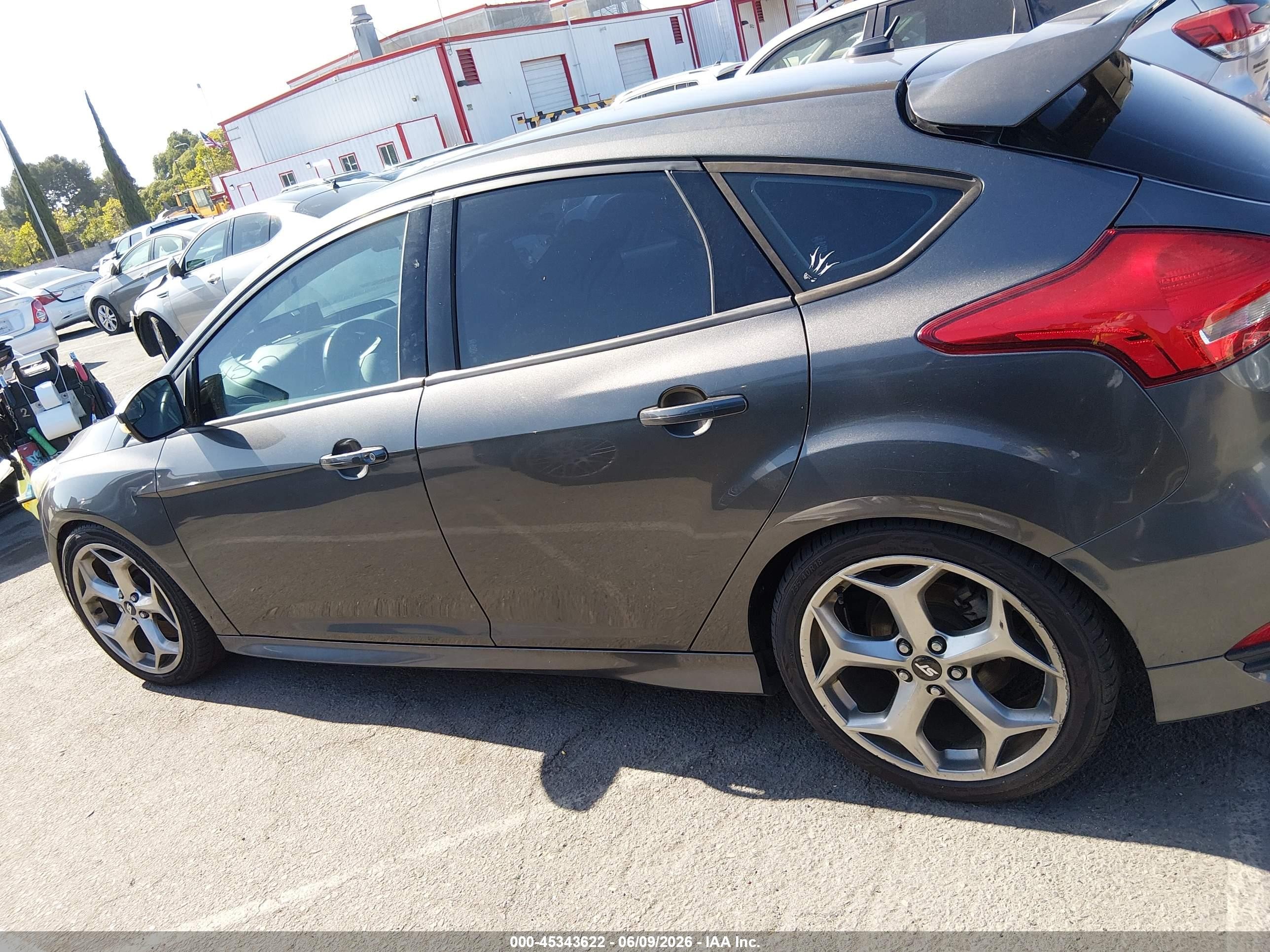 2015 Ford Focus St   Серый vin: 1FADP3L97FL241284