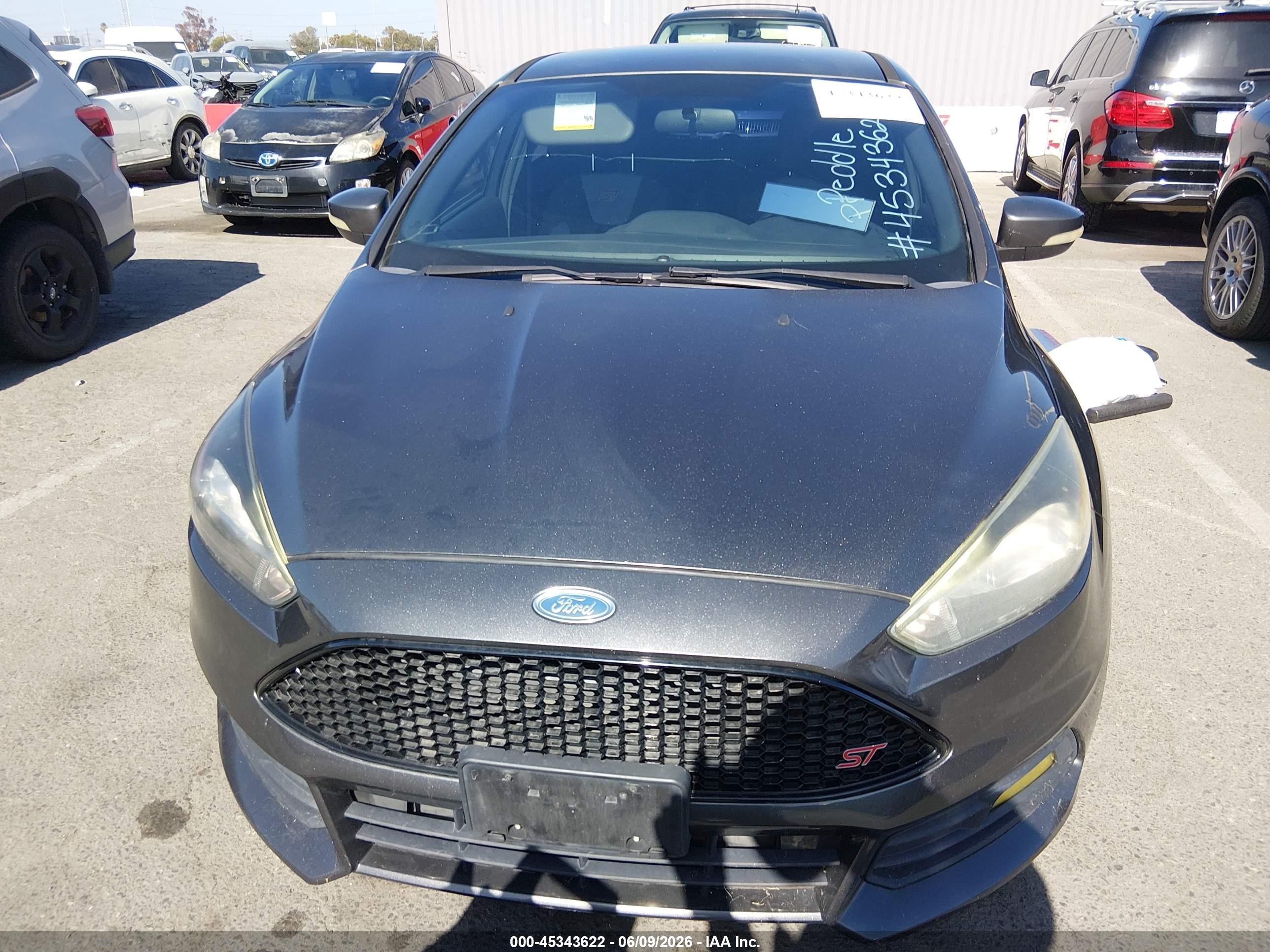 2015 Ford Focus St   Серый vin: 1FADP3L97FL241284