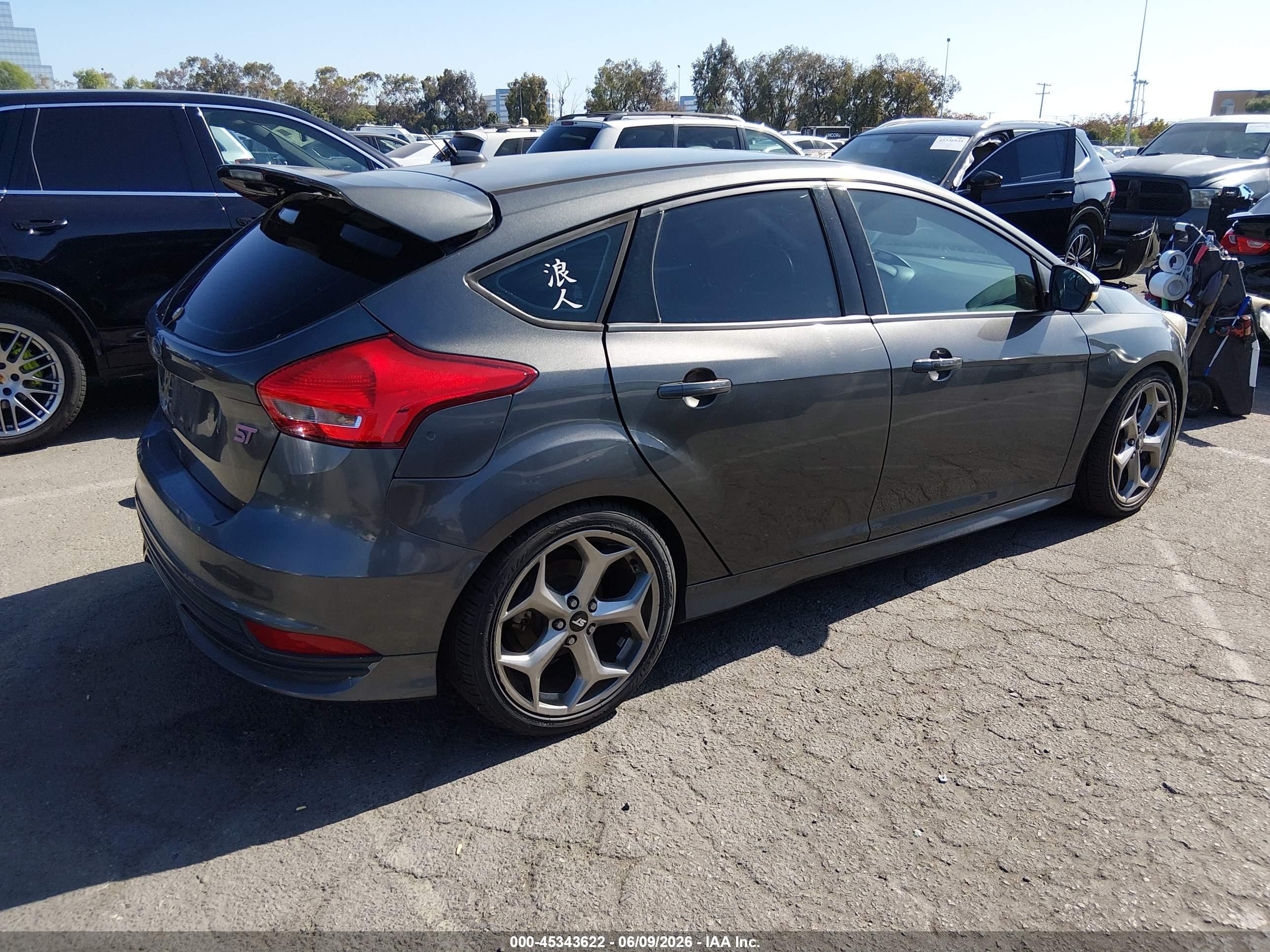 2015 Ford Focus St   Серый vin: 1FADP3L97FL241284
