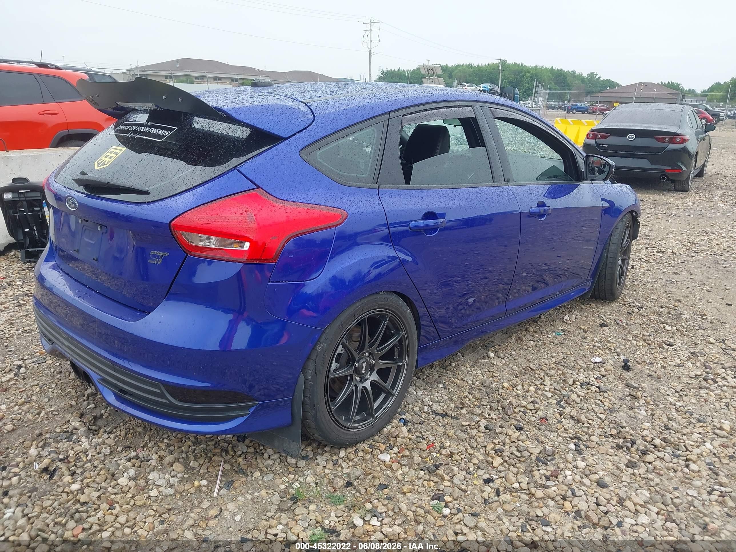 2015 Ford Focus St   Dark Blue vin: 1FADP3L97FL366849
