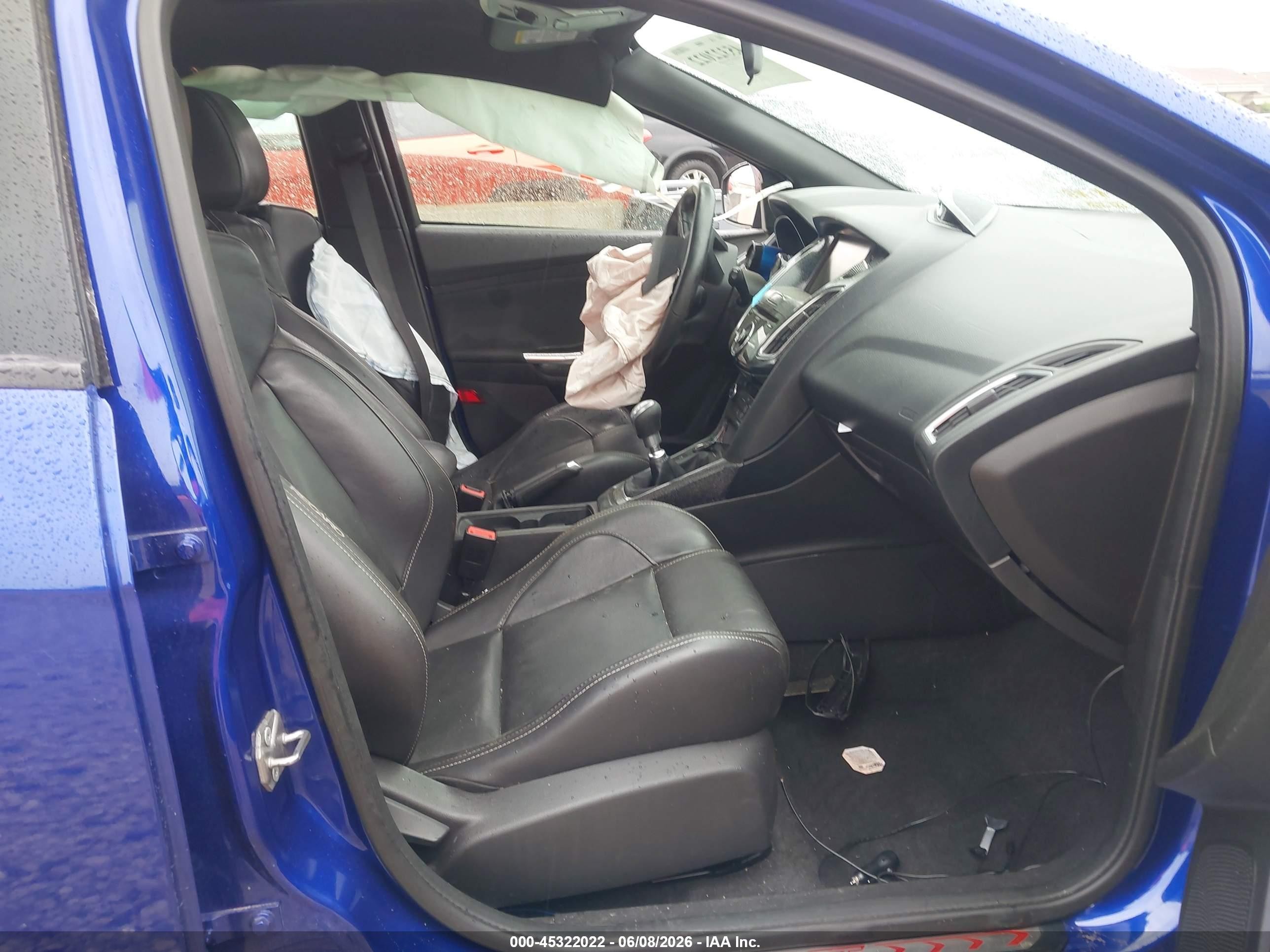 2015 Ford Focus St   Dark Blue vin: 1FADP3L97FL366849