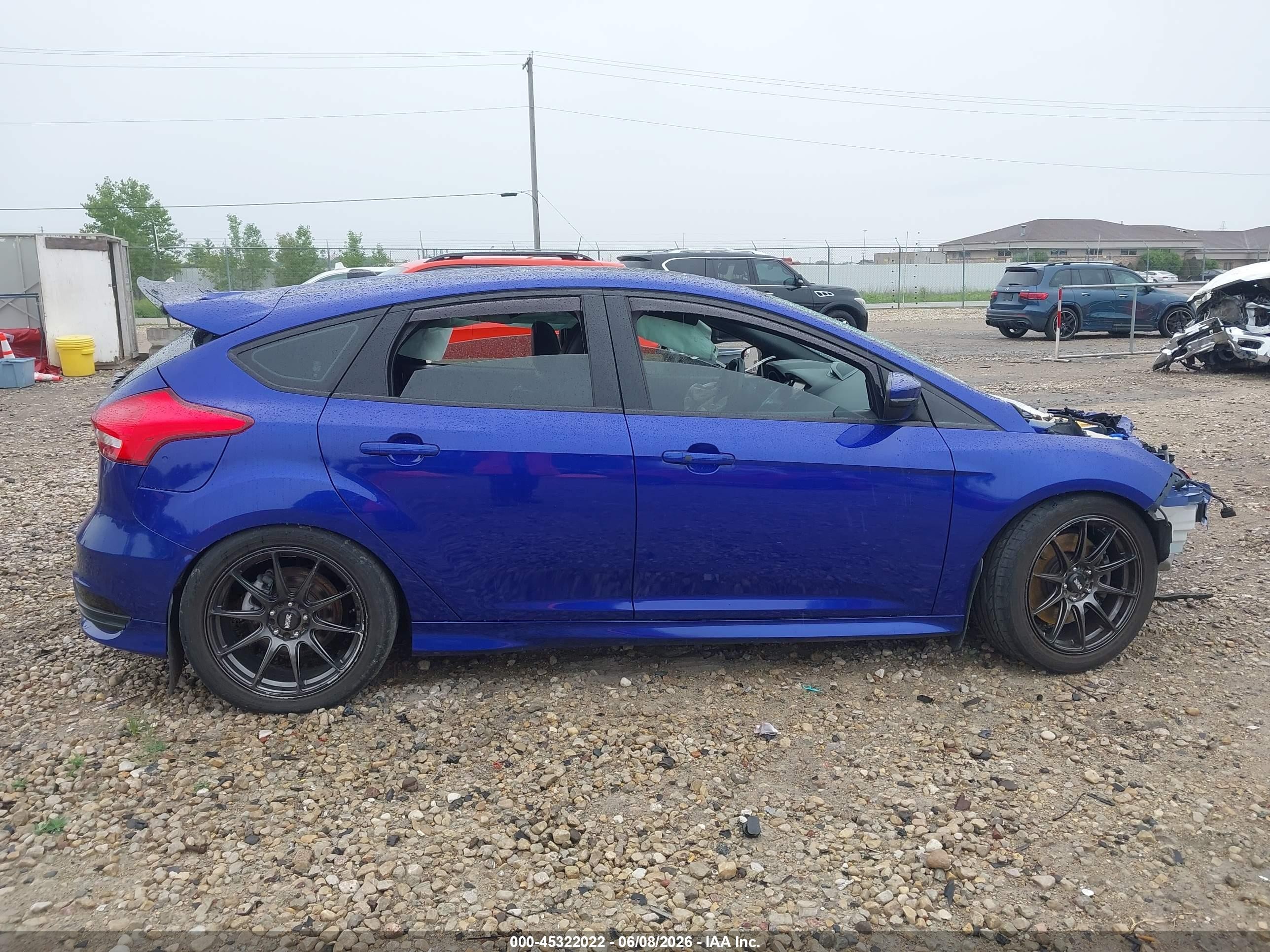 2015 Ford Focus St   Dark Blue vin: 1FADP3L97FL366849