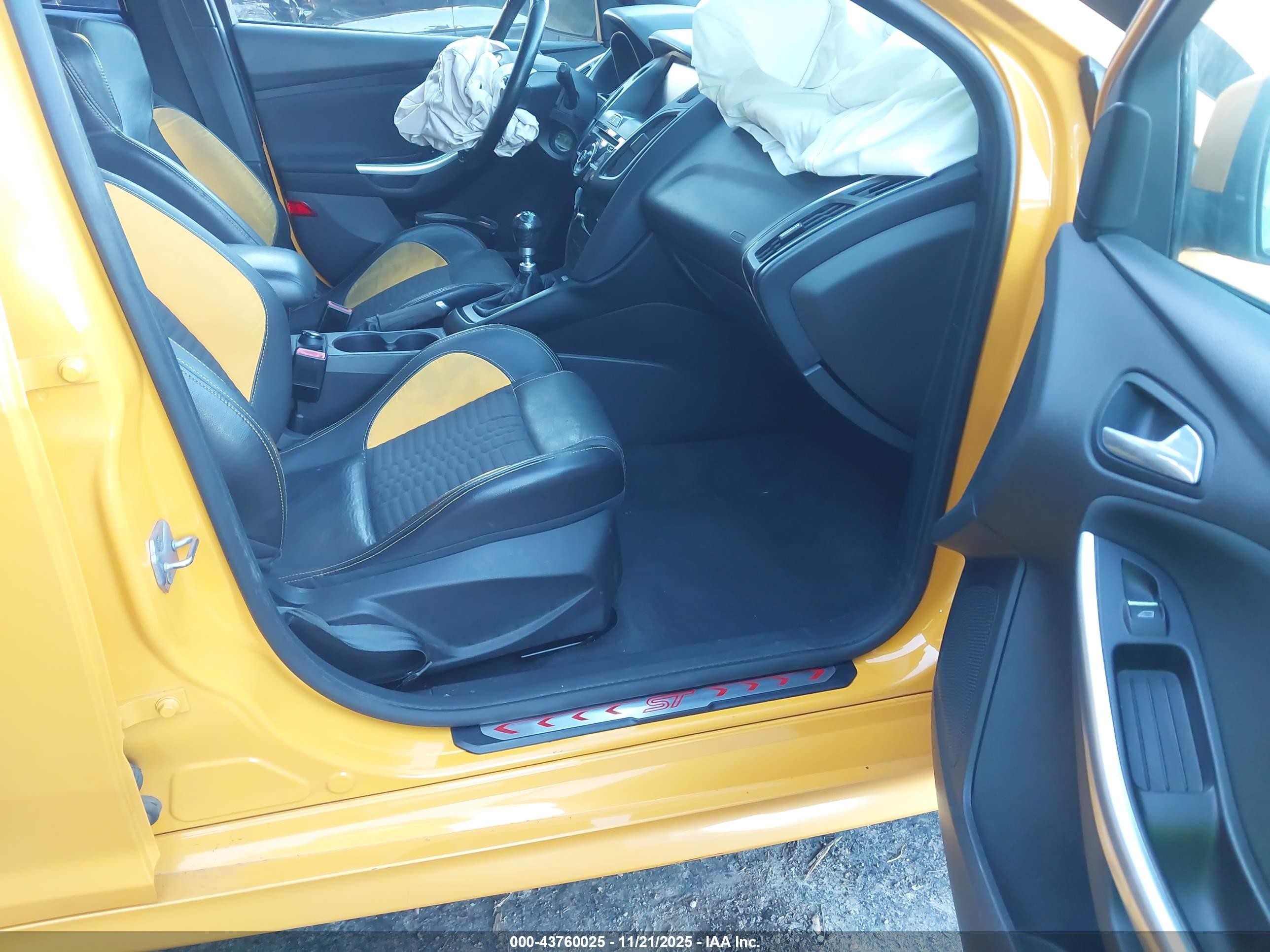 2013 Ford Focus St   Yellow vin: 1FADP3L98DL164325