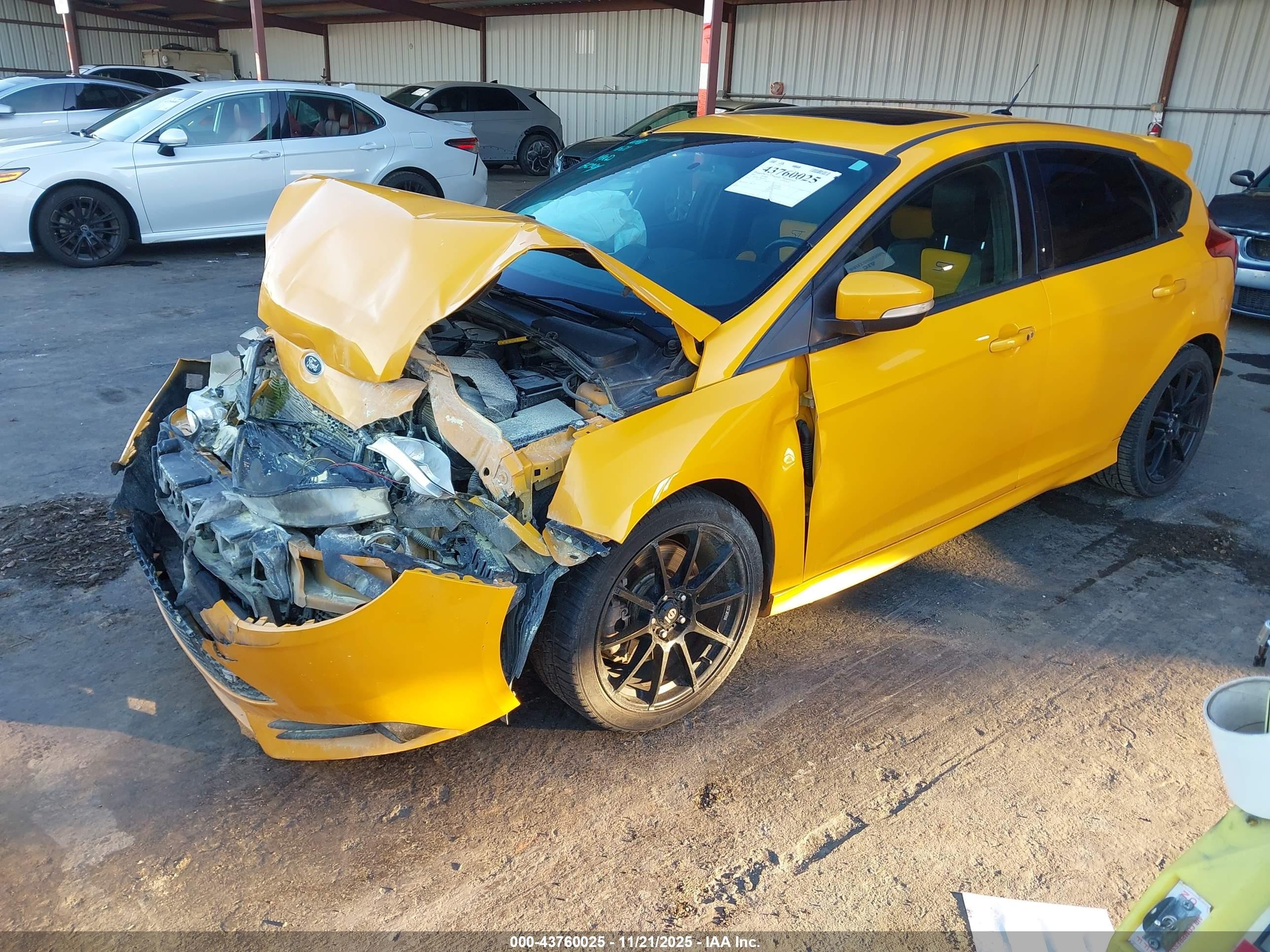2013 Ford Focus St   Yellow vin: 1FADP3L98DL164325