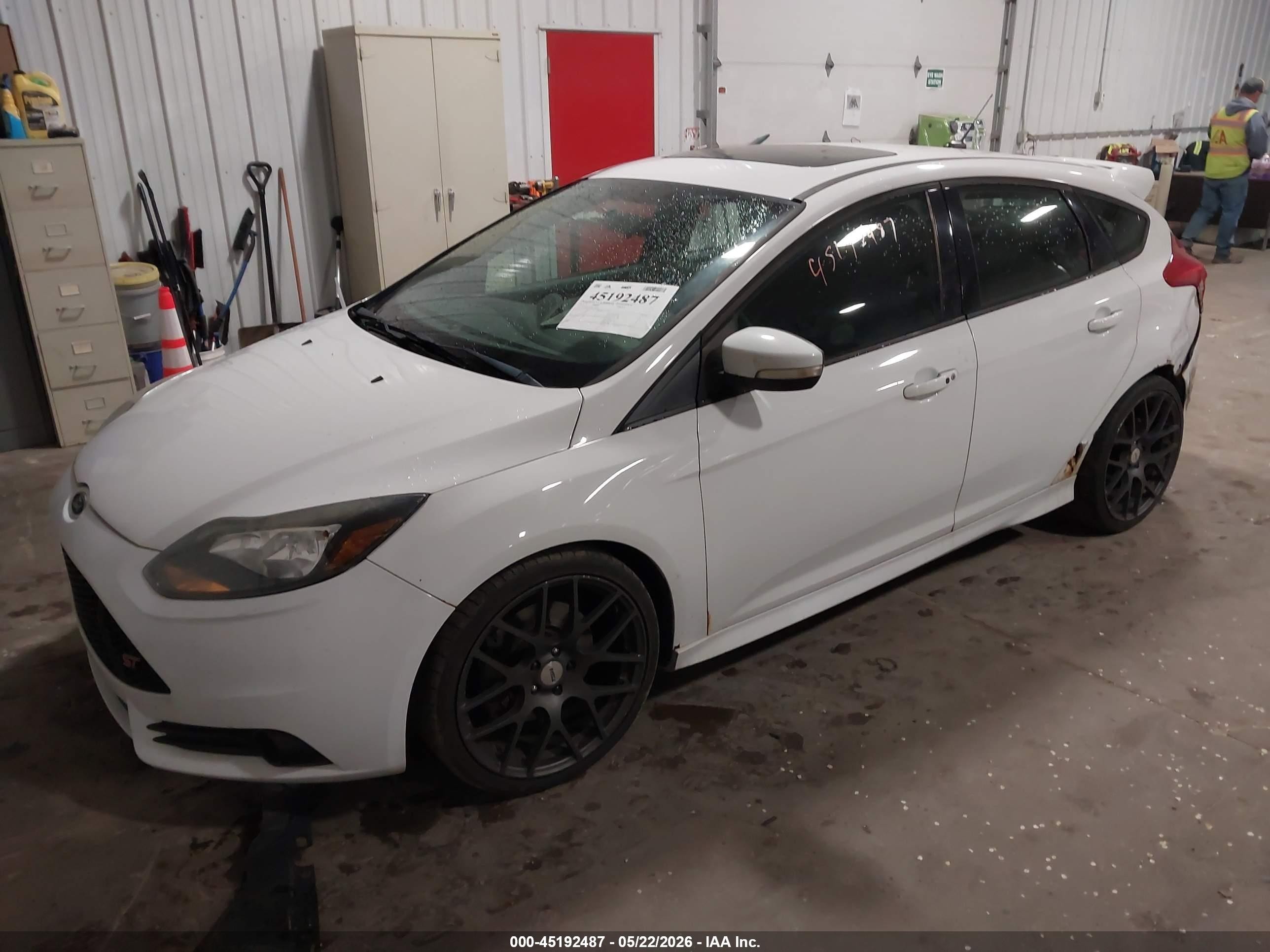 2013 Ford Focus St   White vin: 1FADP3L98DL170352