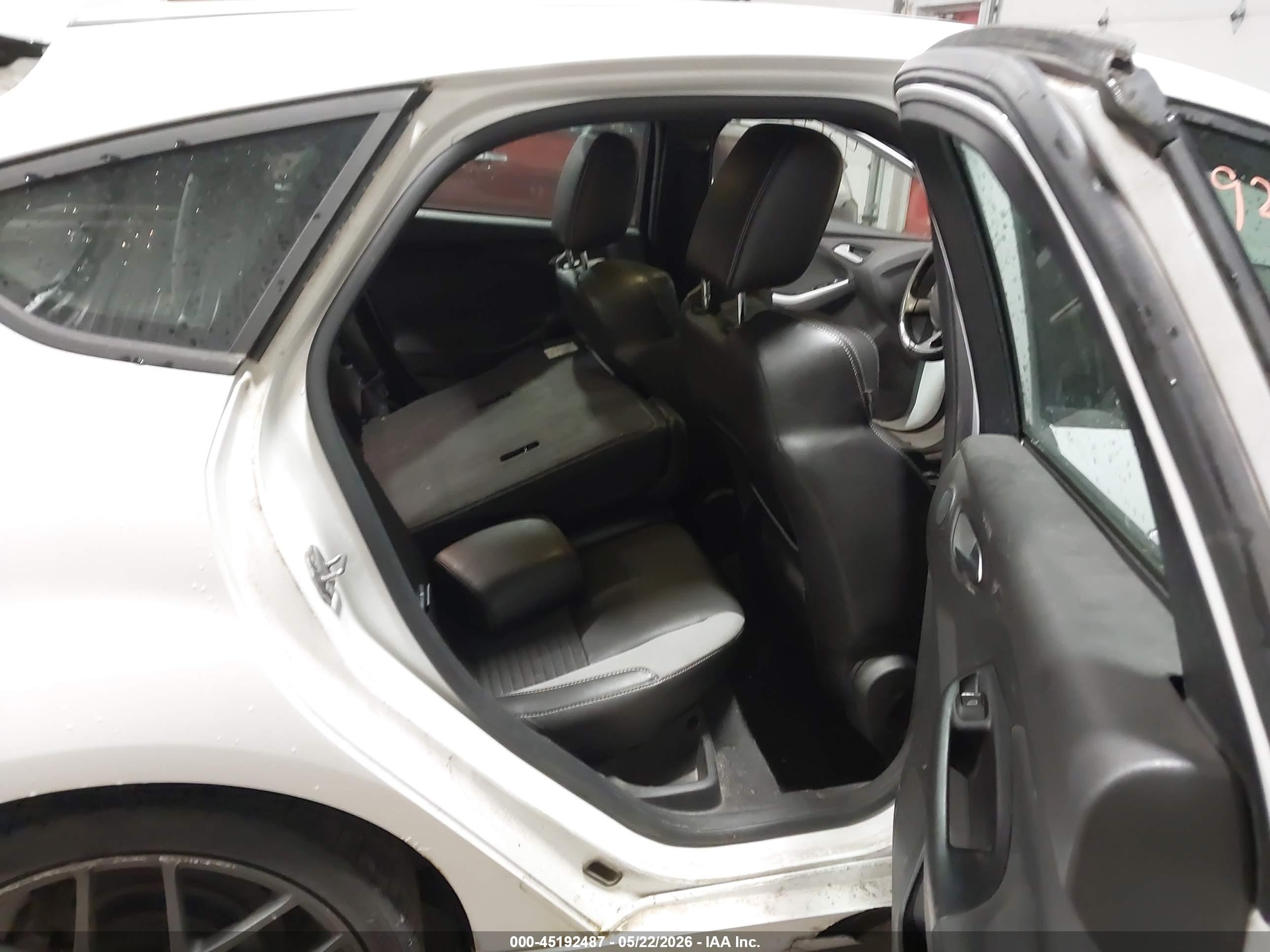 2013 Ford Focus St   White vin: 1FADP3L98DL170352