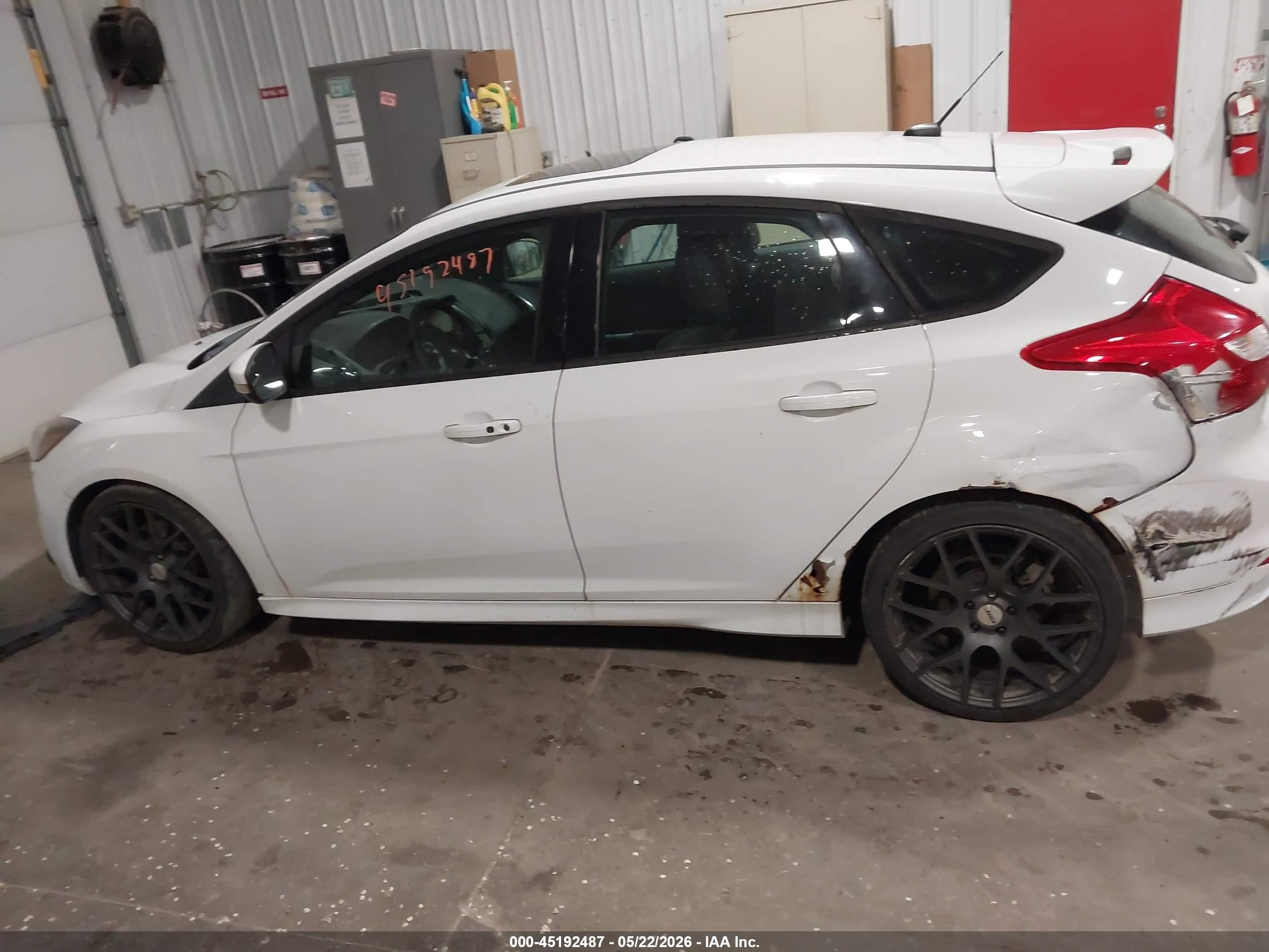 2013 Ford Focus St   White vin: 1FADP3L98DL170352
