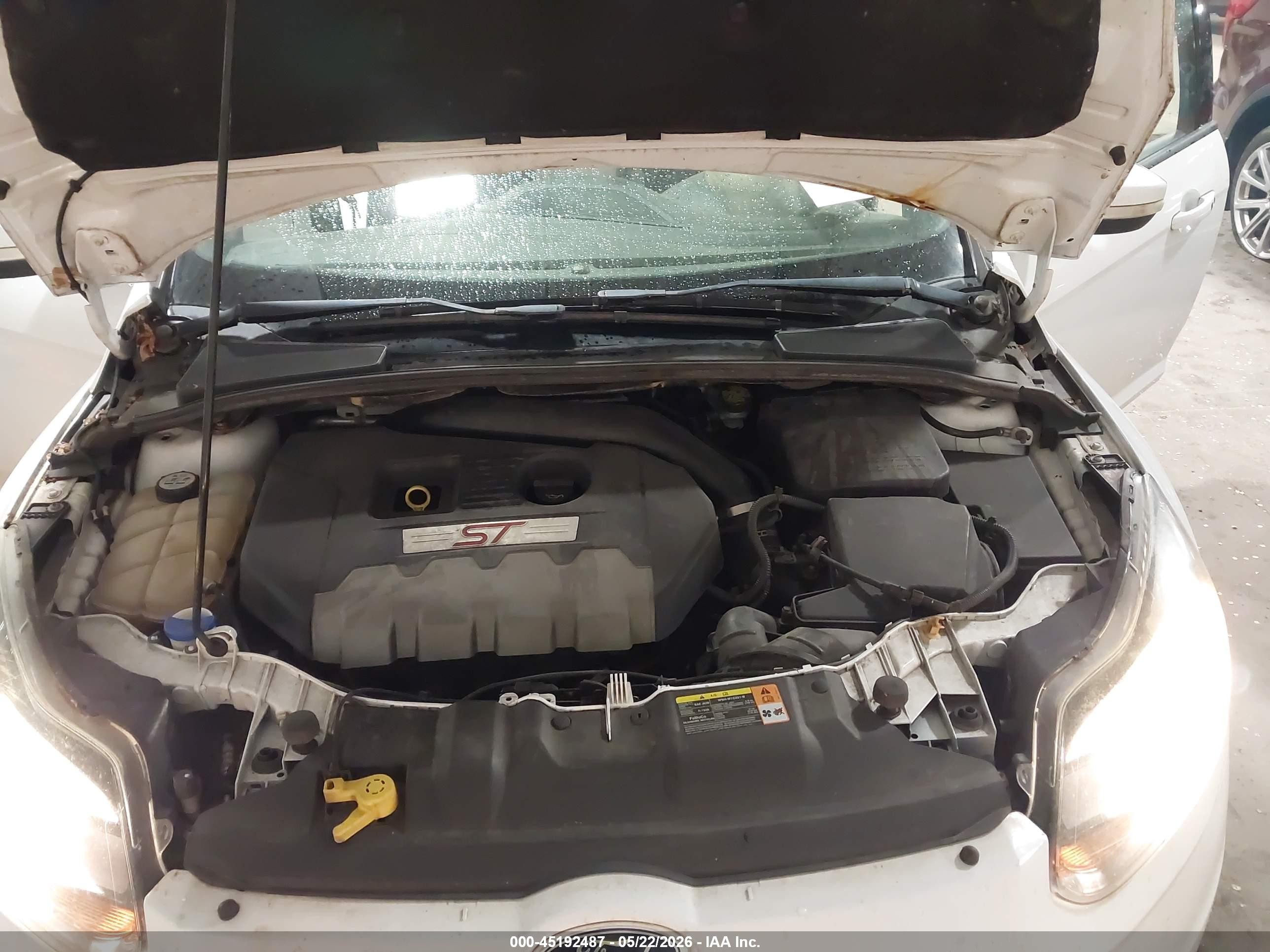 2013 Ford Focus St   White vin: 1FADP3L98DL170352