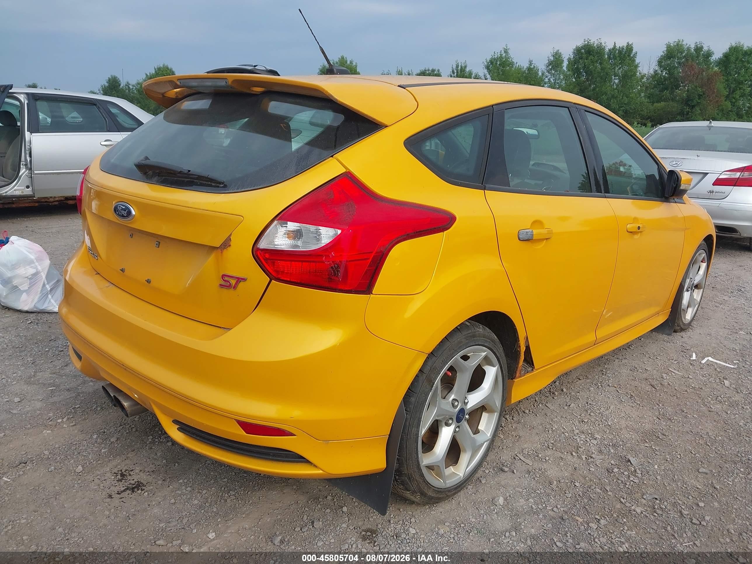 2013 Ford Focus St   Желтый vin: 1FADP3L98DL208615