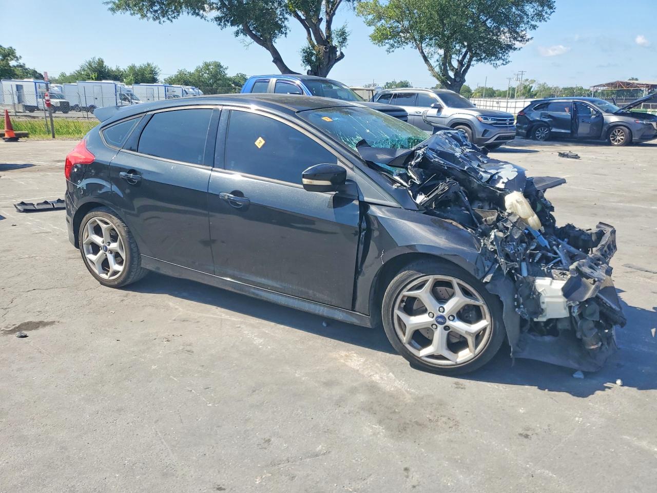 2013 Ford Focus St Черный vin: 1FADP3L98DL282813