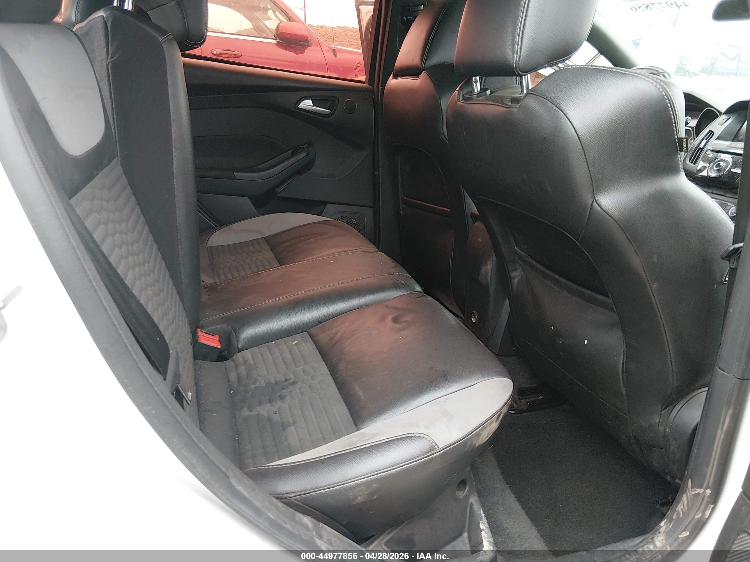 2014 Ford Focus St   Белый vin: 1FADP3L98EL141189