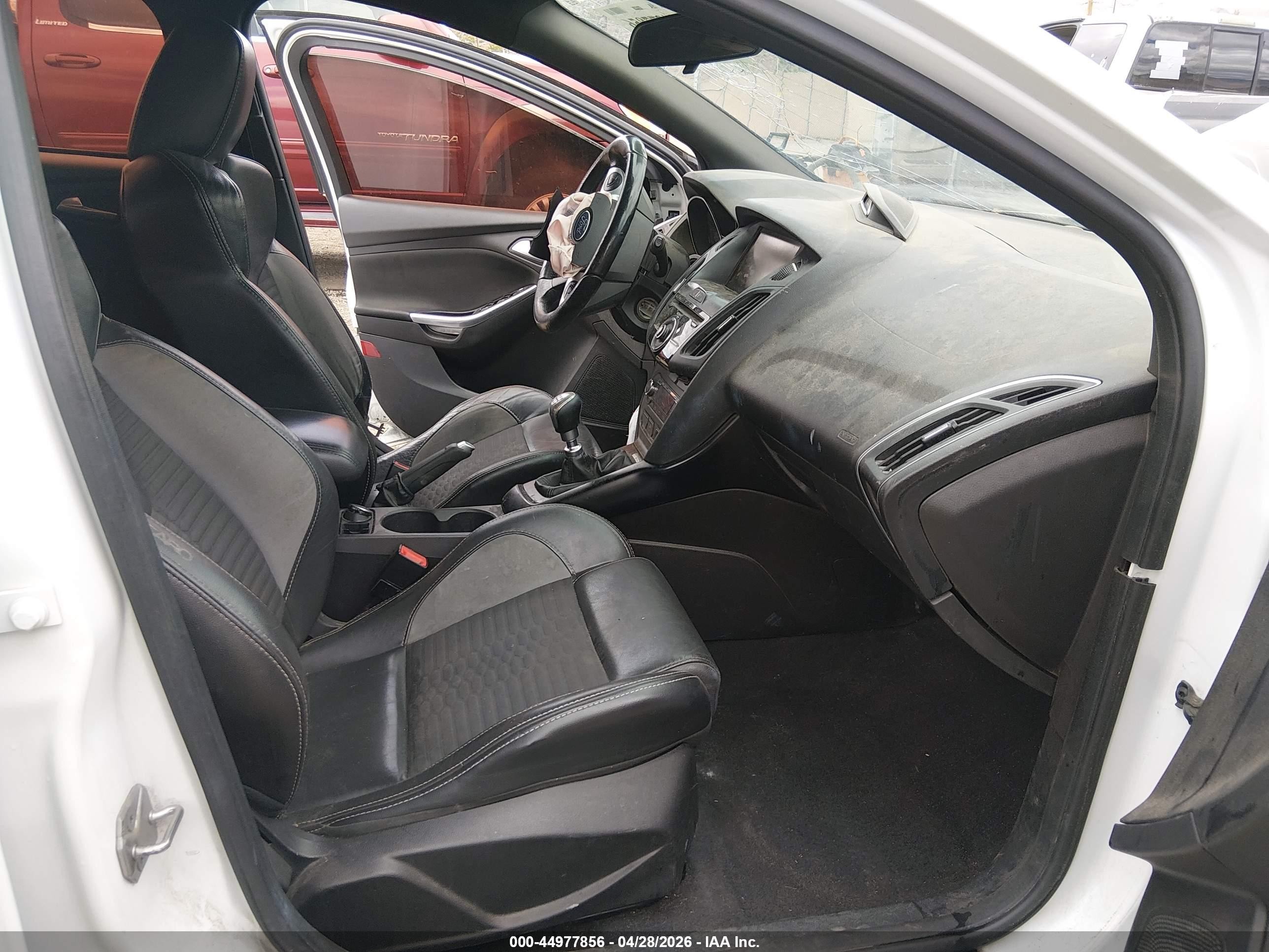 2014 Ford Focus St   Белый vin: 1FADP3L98EL141189