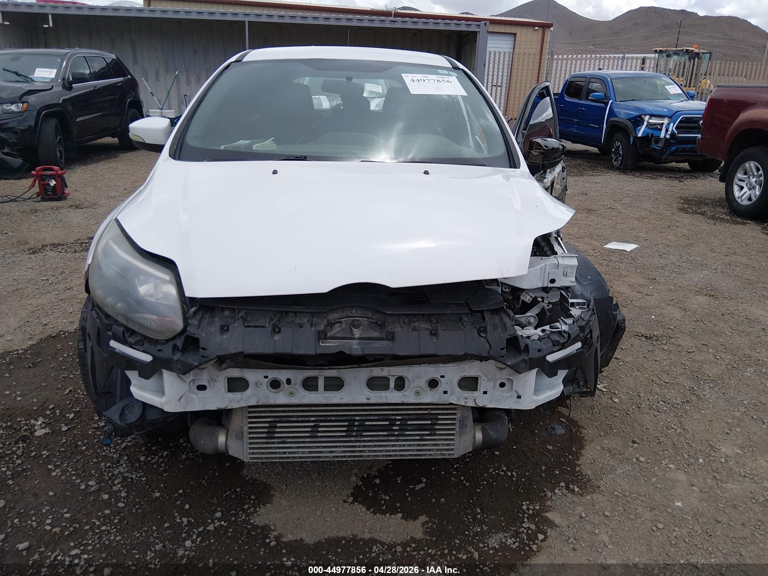 2014 Ford Focus St   Белый vin: 1FADP3L98EL141189