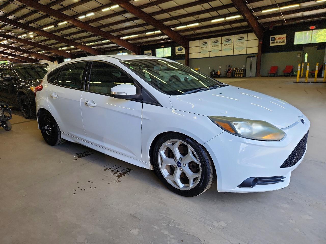 2014 Ford Focus St White vin: 1FADP3L98EL212214