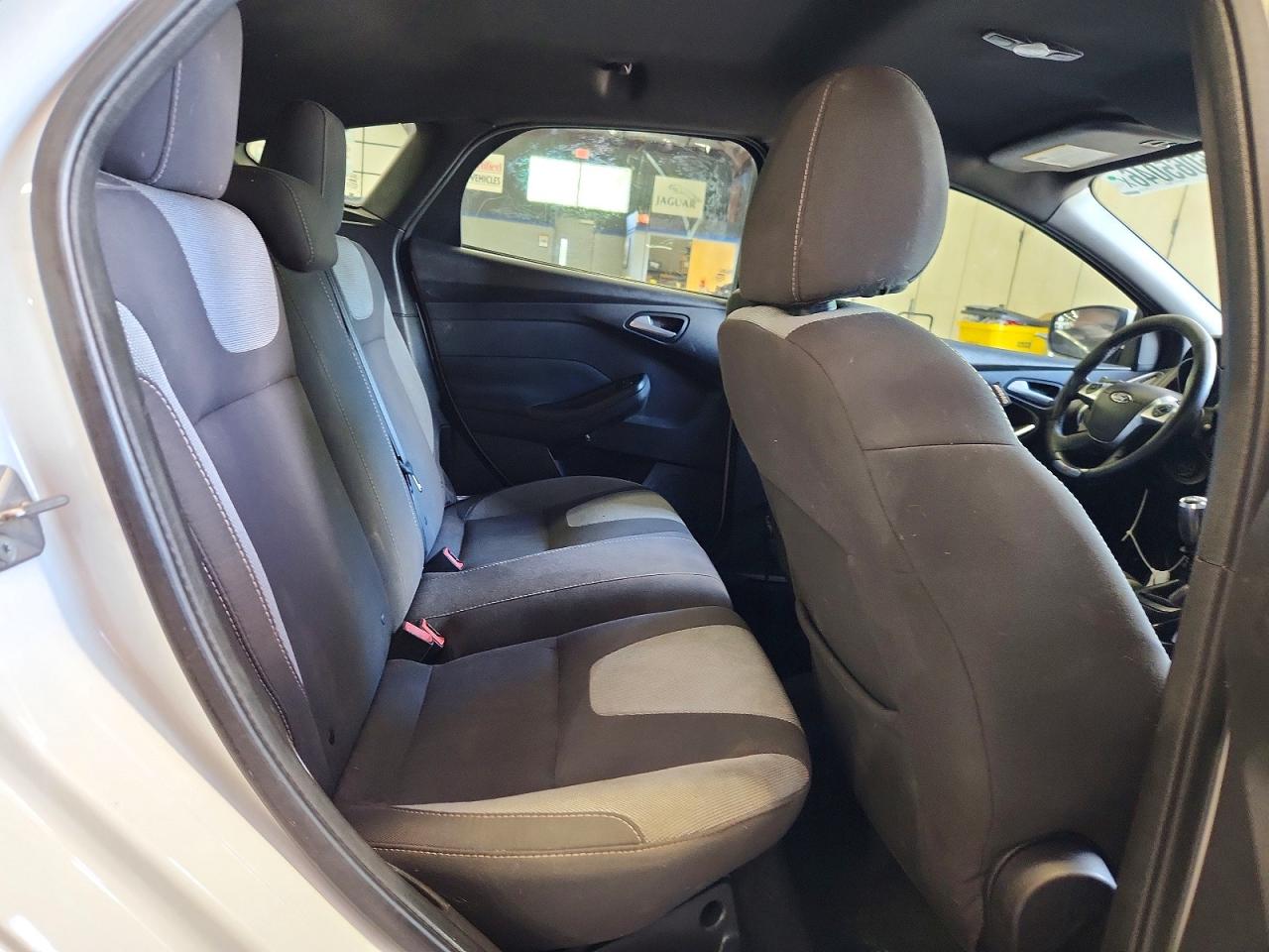 2014 Ford Focus St White vin: 1FADP3L98EL212214