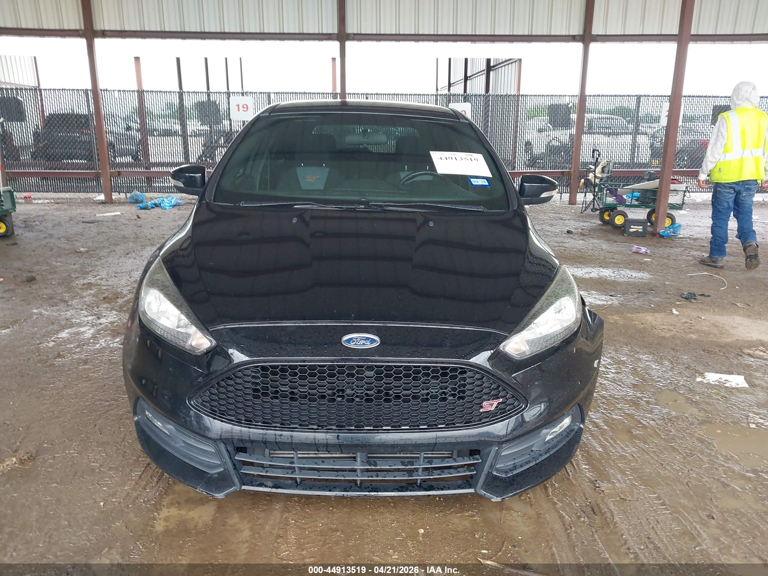 2016 Ford Focus St   Black vin: 1FADP3L98GL351083