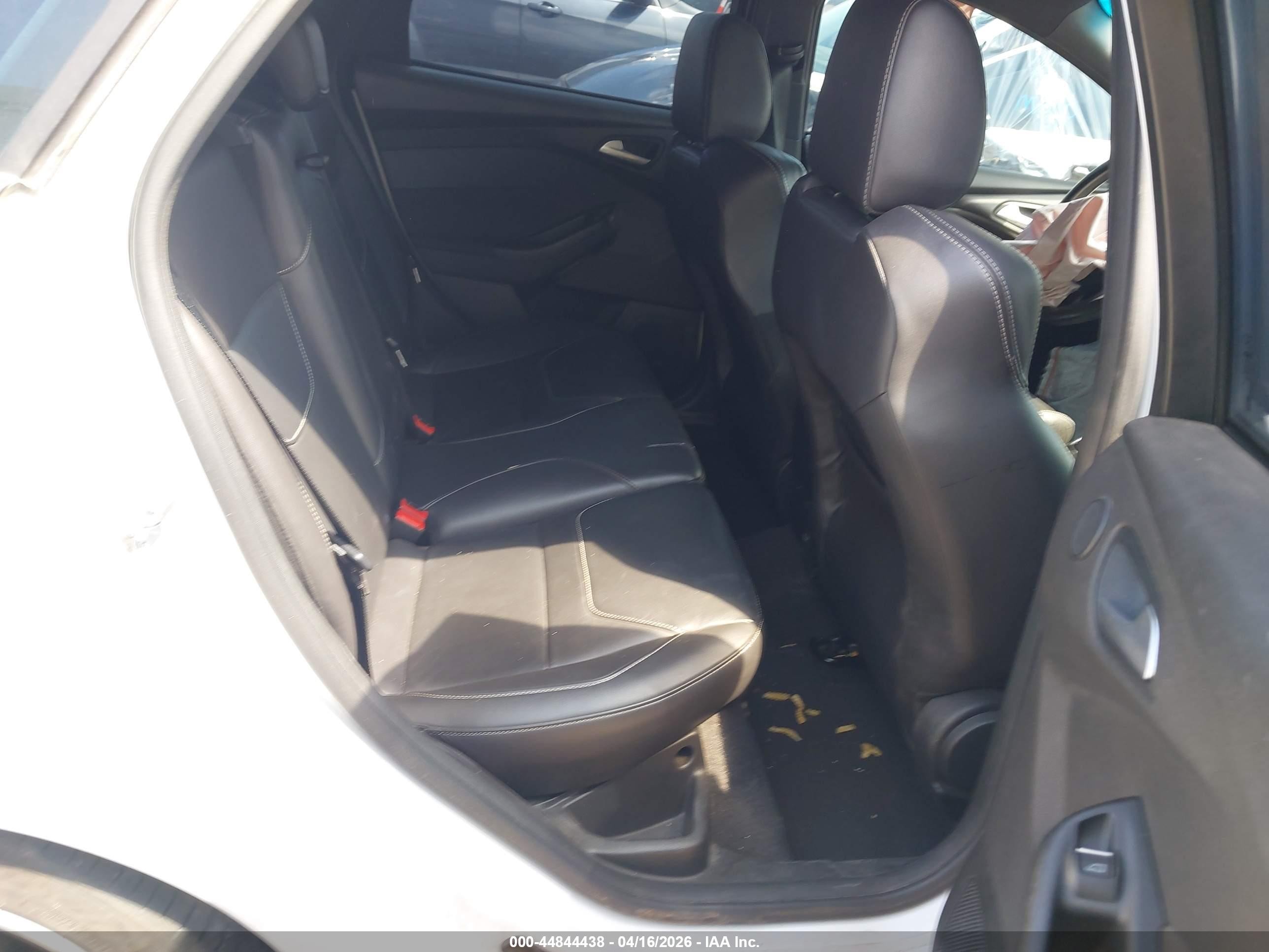 2017 Ford Focus St   White vin: 1FADP3L98HL318599
