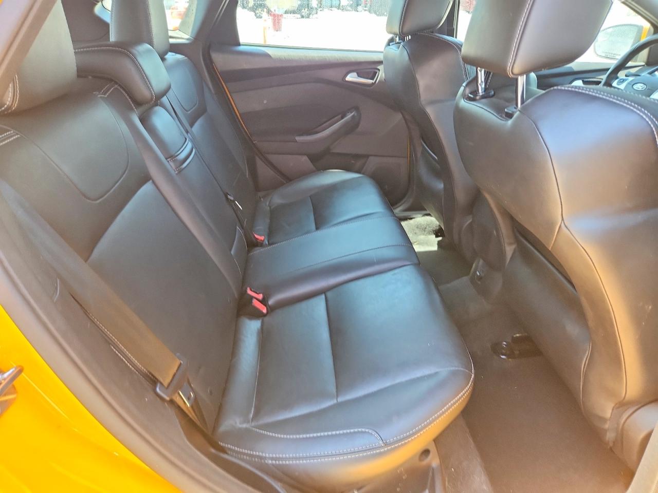 2013 Ford Focus St Yellow vin: 1FADP3L99DL163166