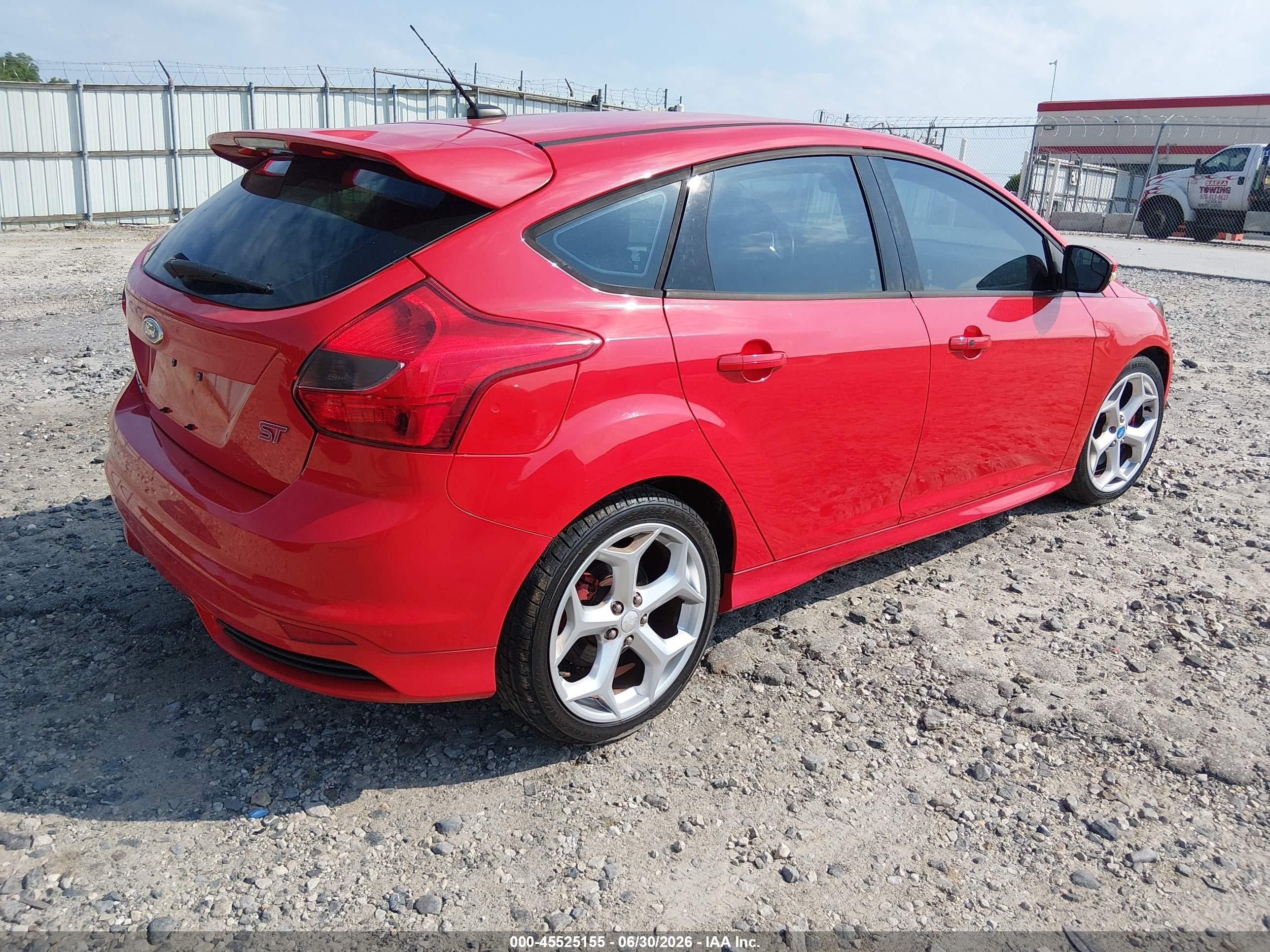 2013 Ford Focus St   Red vin: 1FADP3L99DL216674