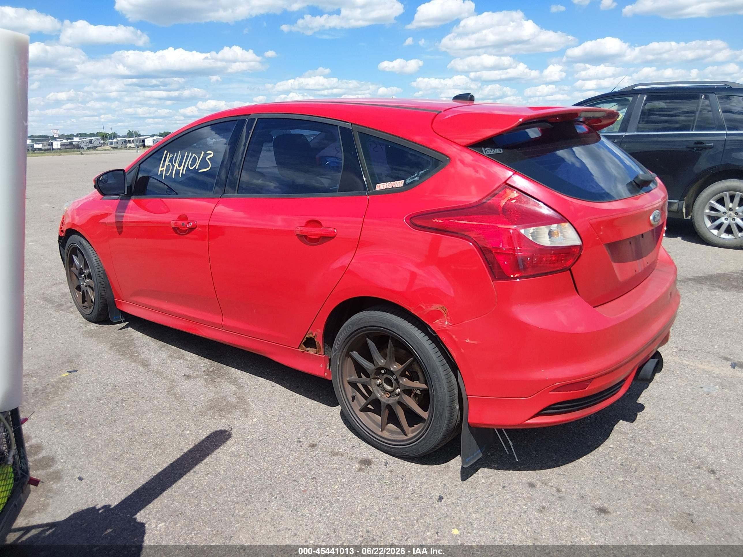 2013 Ford Focus St   Red vin: 1FADP3L99DL231837