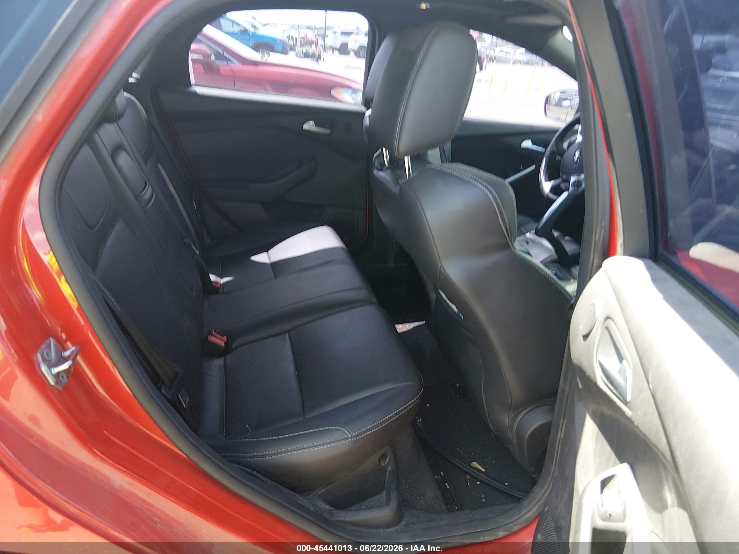 2013 Ford Focus St   Red vin: 1FADP3L99DL231837