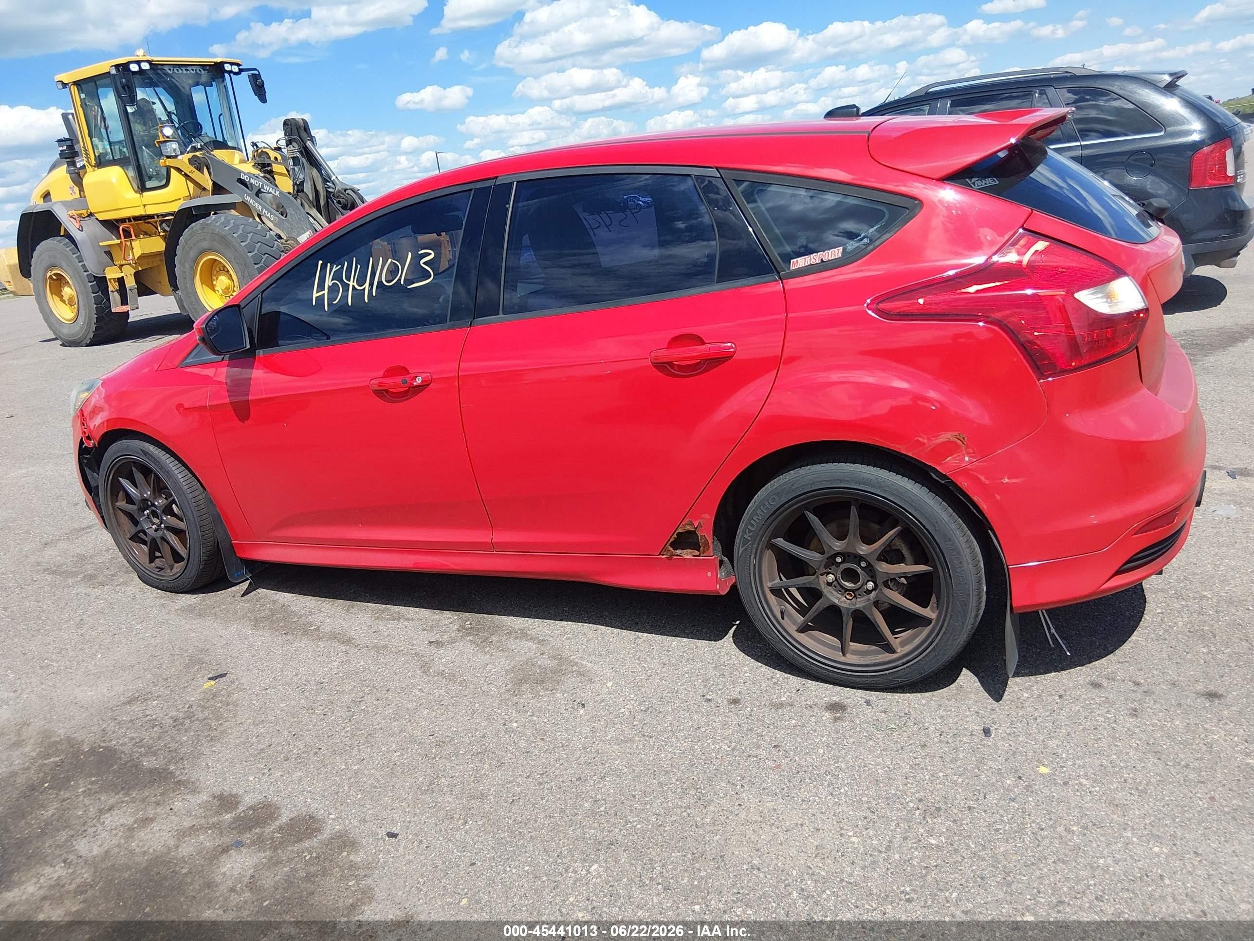 2013 Ford Focus St   Red vin: 1FADP3L99DL231837
