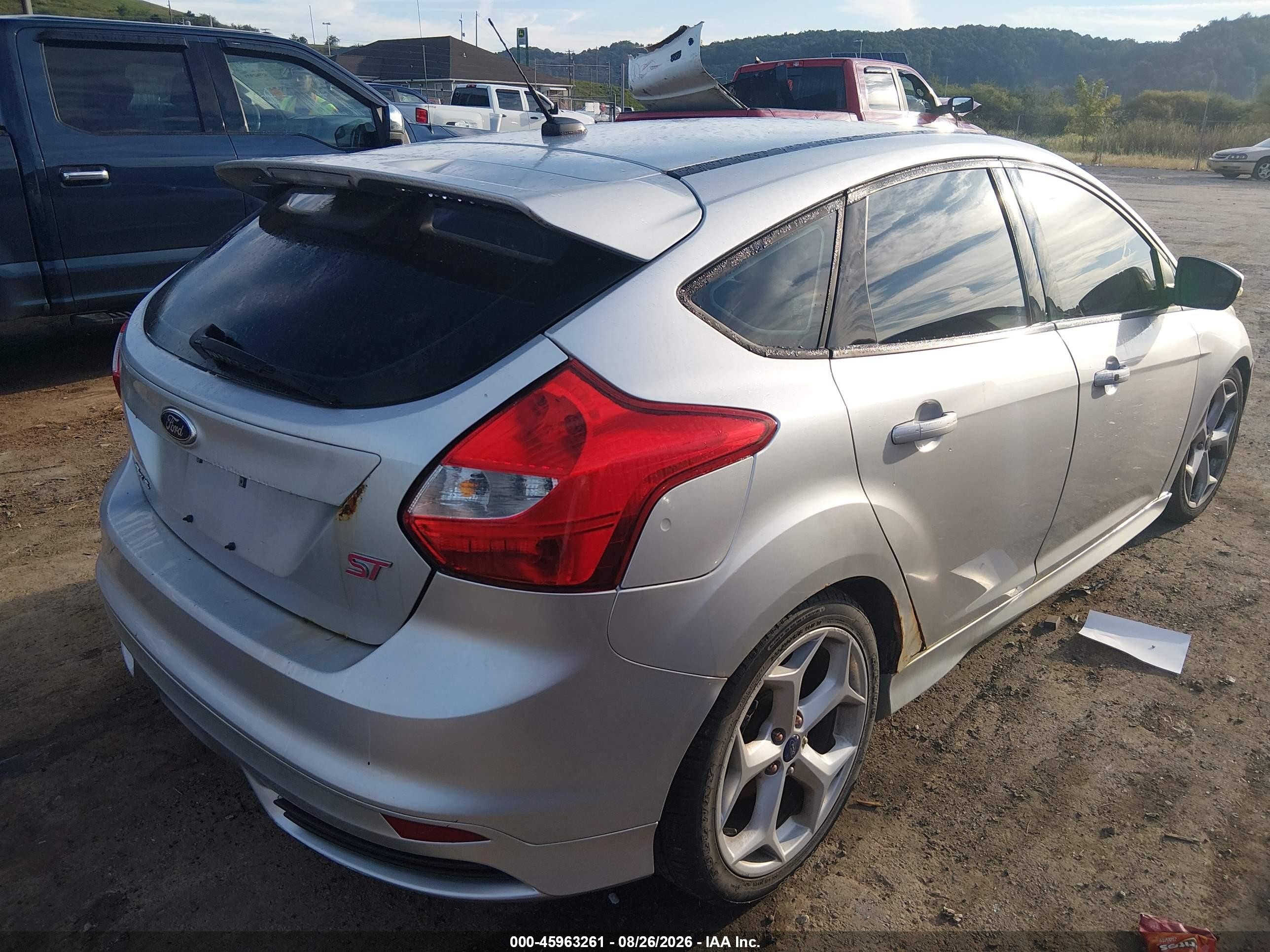 2013 Ford Focus St   Silver vin: 1FADP3L99DL348950