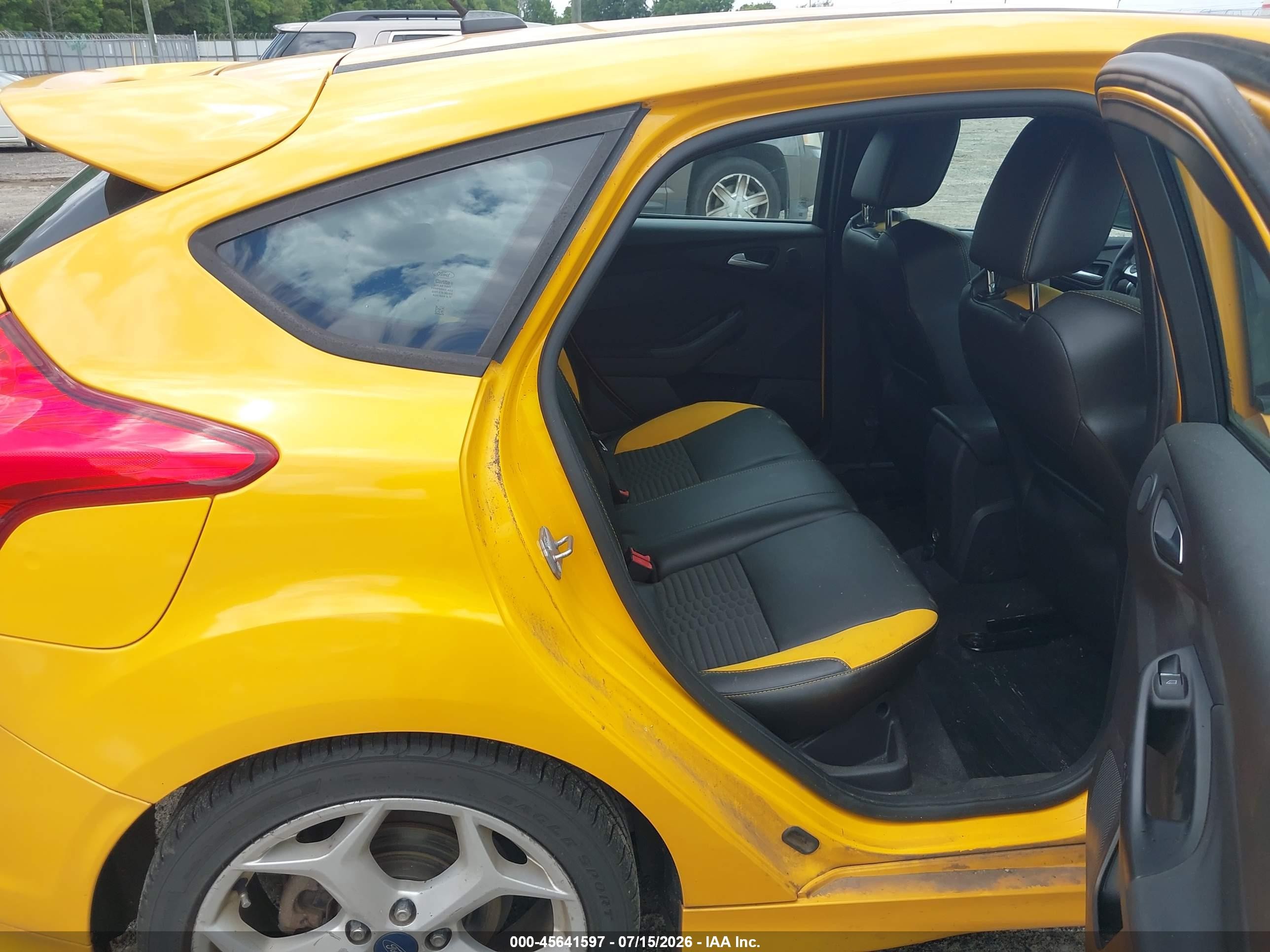 2013 Ford Focus St Yellow vin: 1FADP3L99DL364338