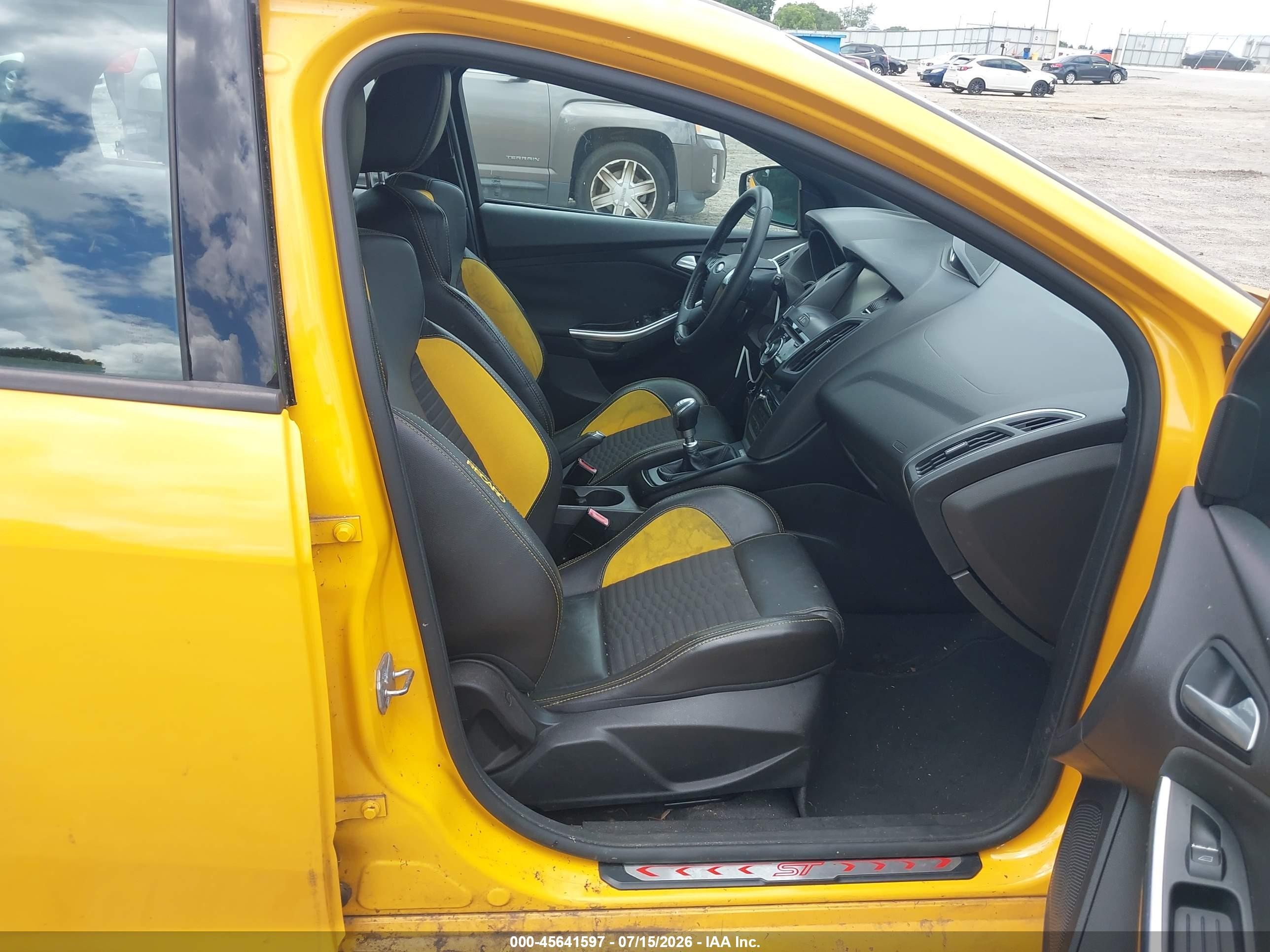 2013 Ford Focus St Yellow vin: 1FADP3L99DL364338
