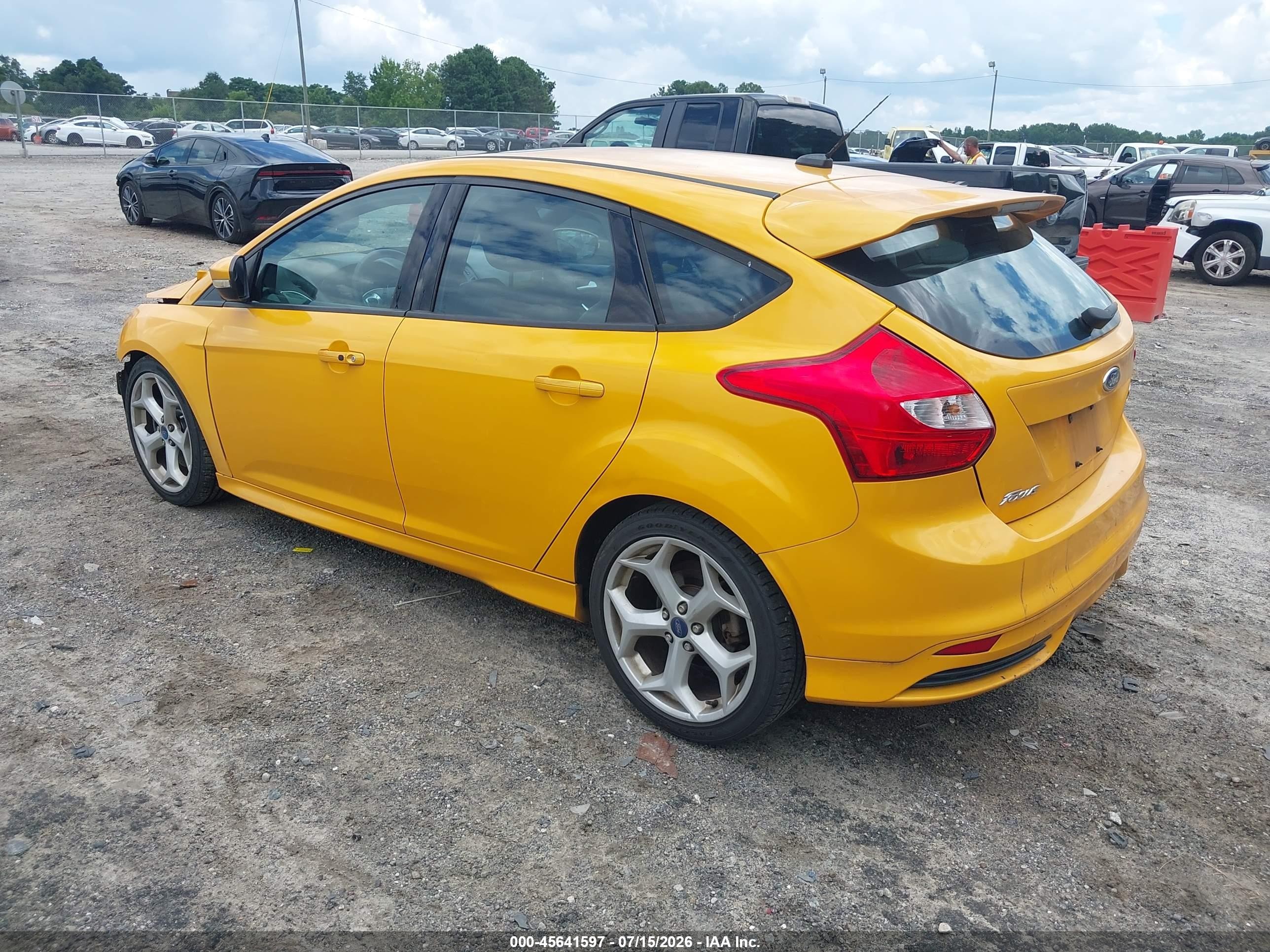 2013 Ford Focus St Yellow vin: 1FADP3L99DL364338