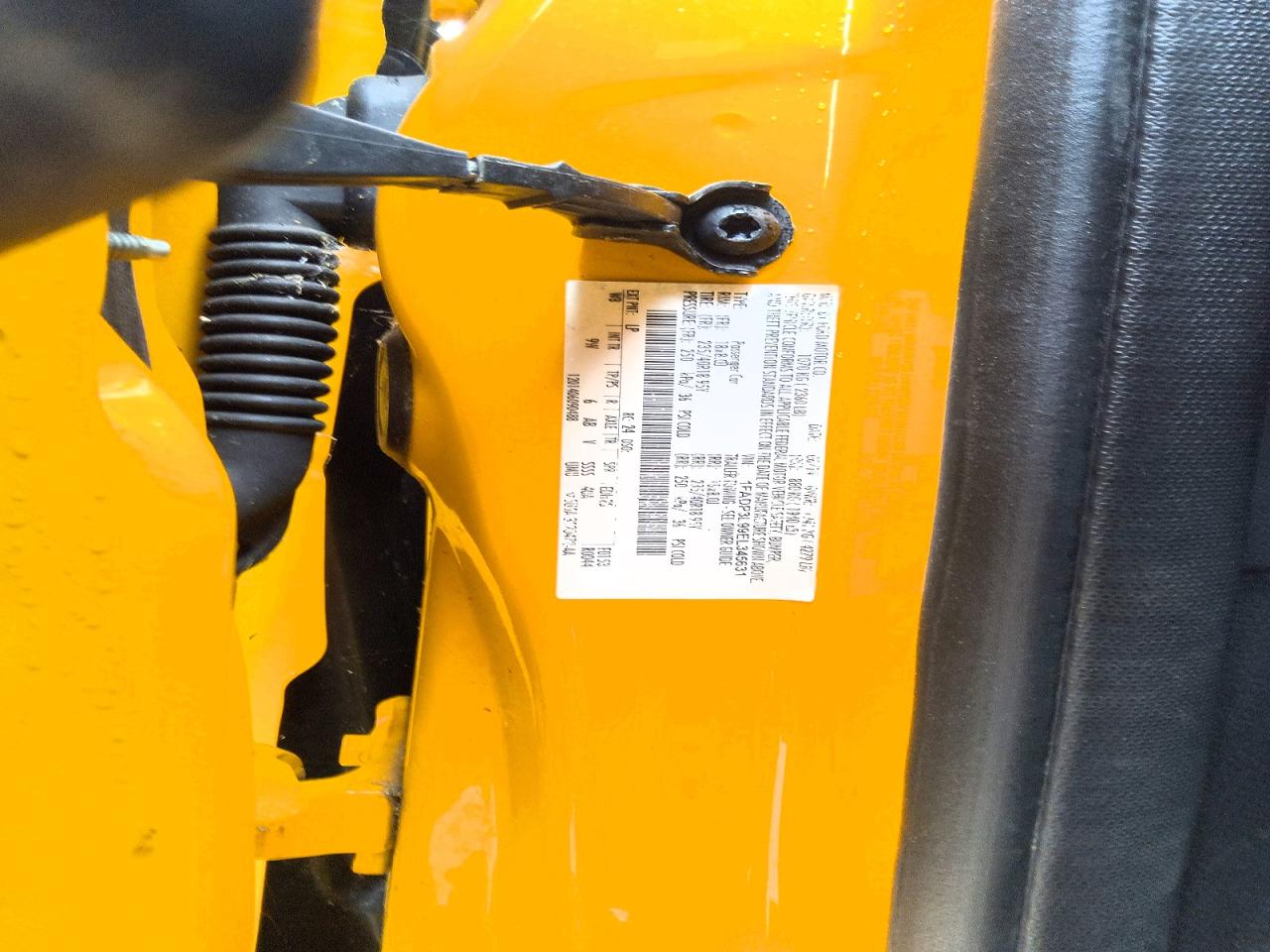 2014 Ford Focus St Yellow vin: 1FADP3L99EL345631
