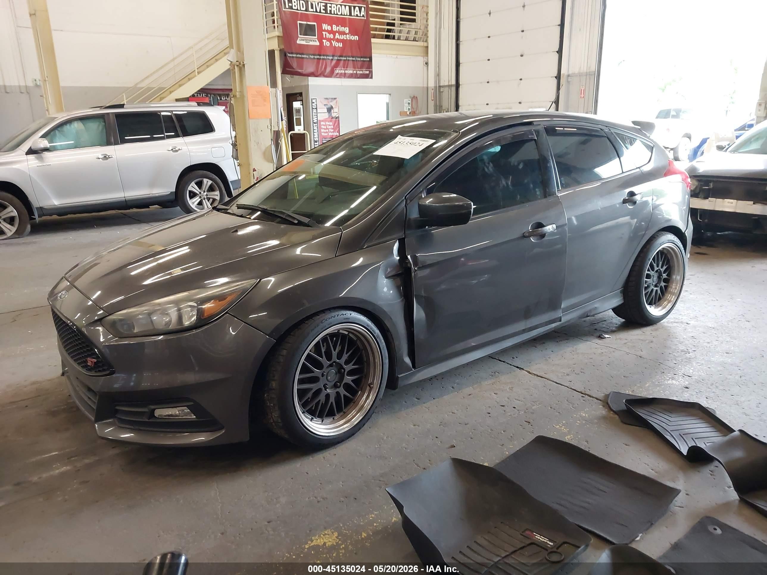 2015 Ford Focus St   Gray vin: 1FADP3L99FL324912