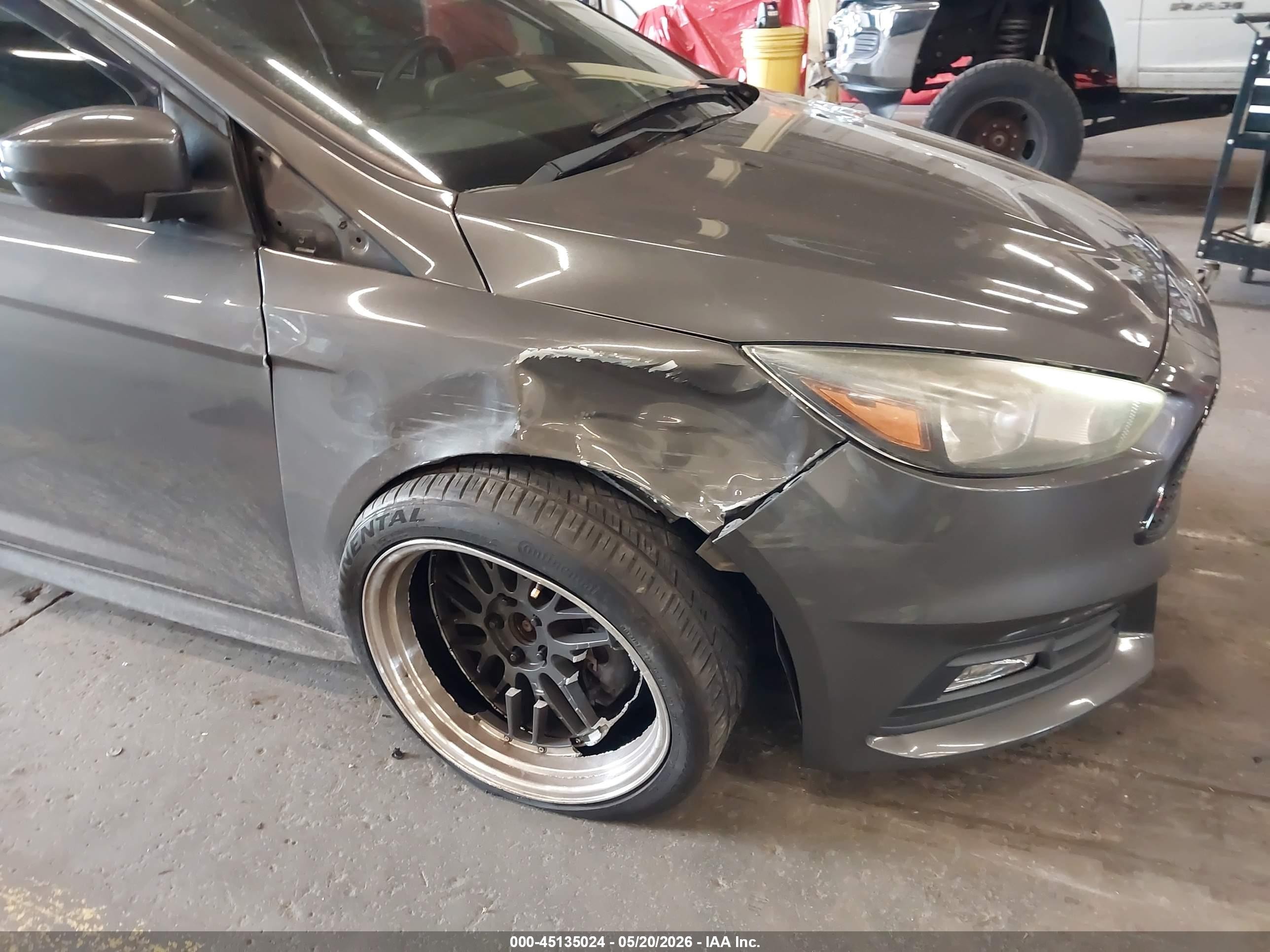 2015 Ford Focus St   Gray vin: 1FADP3L99FL324912