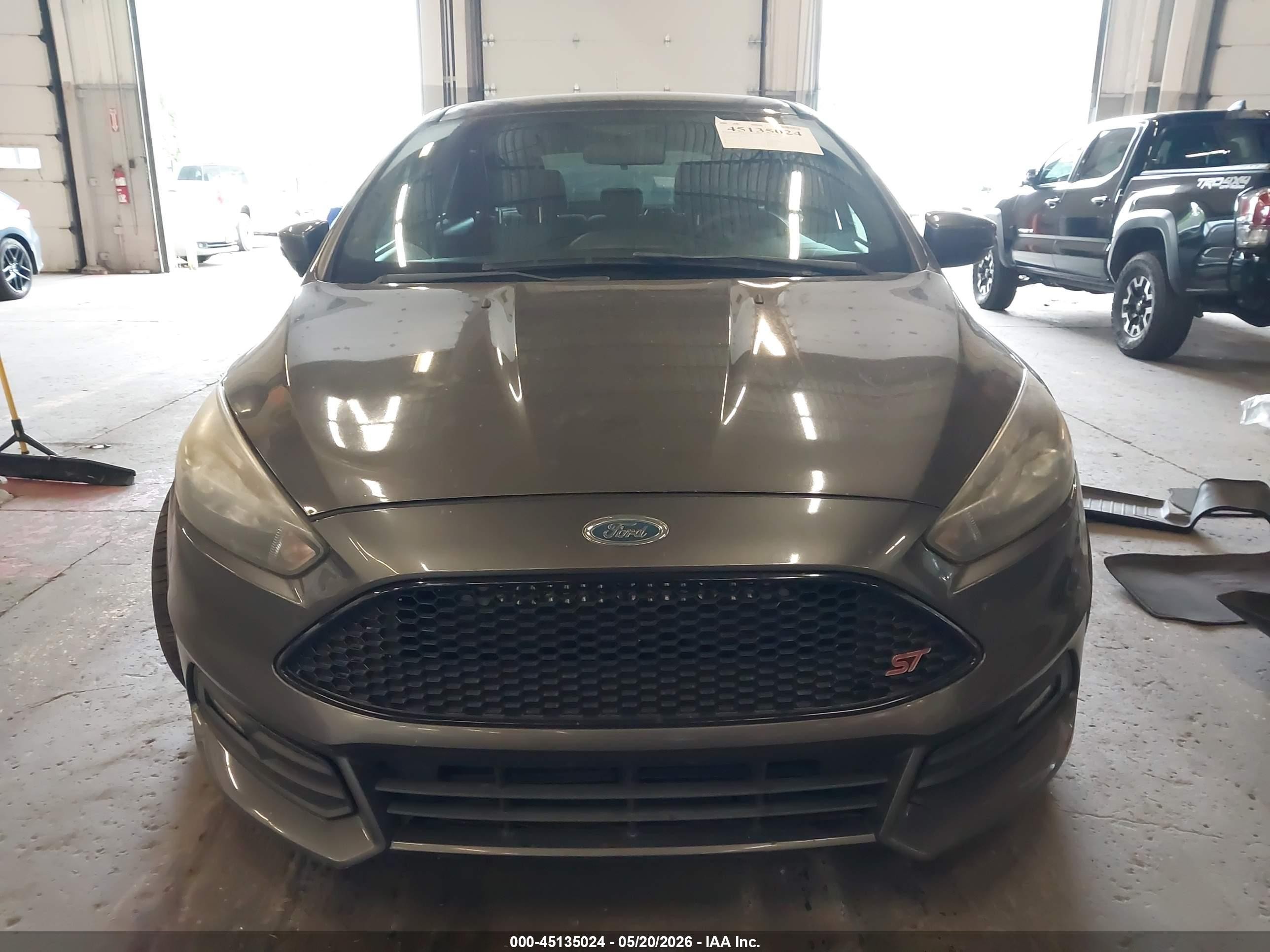 2015 Ford Focus St   Gray vin: 1FADP3L99FL324912